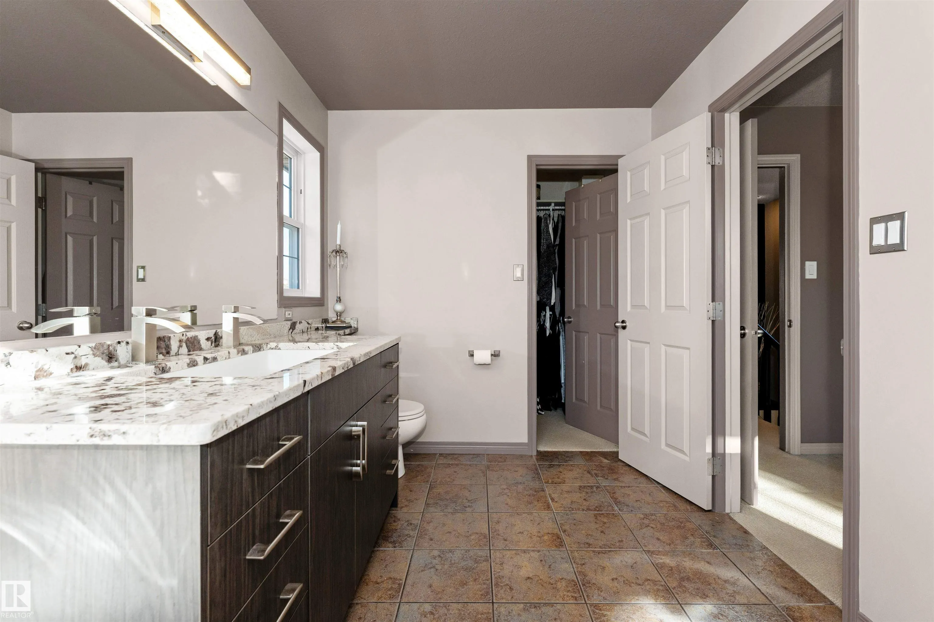 1017 LEGER Boulevard