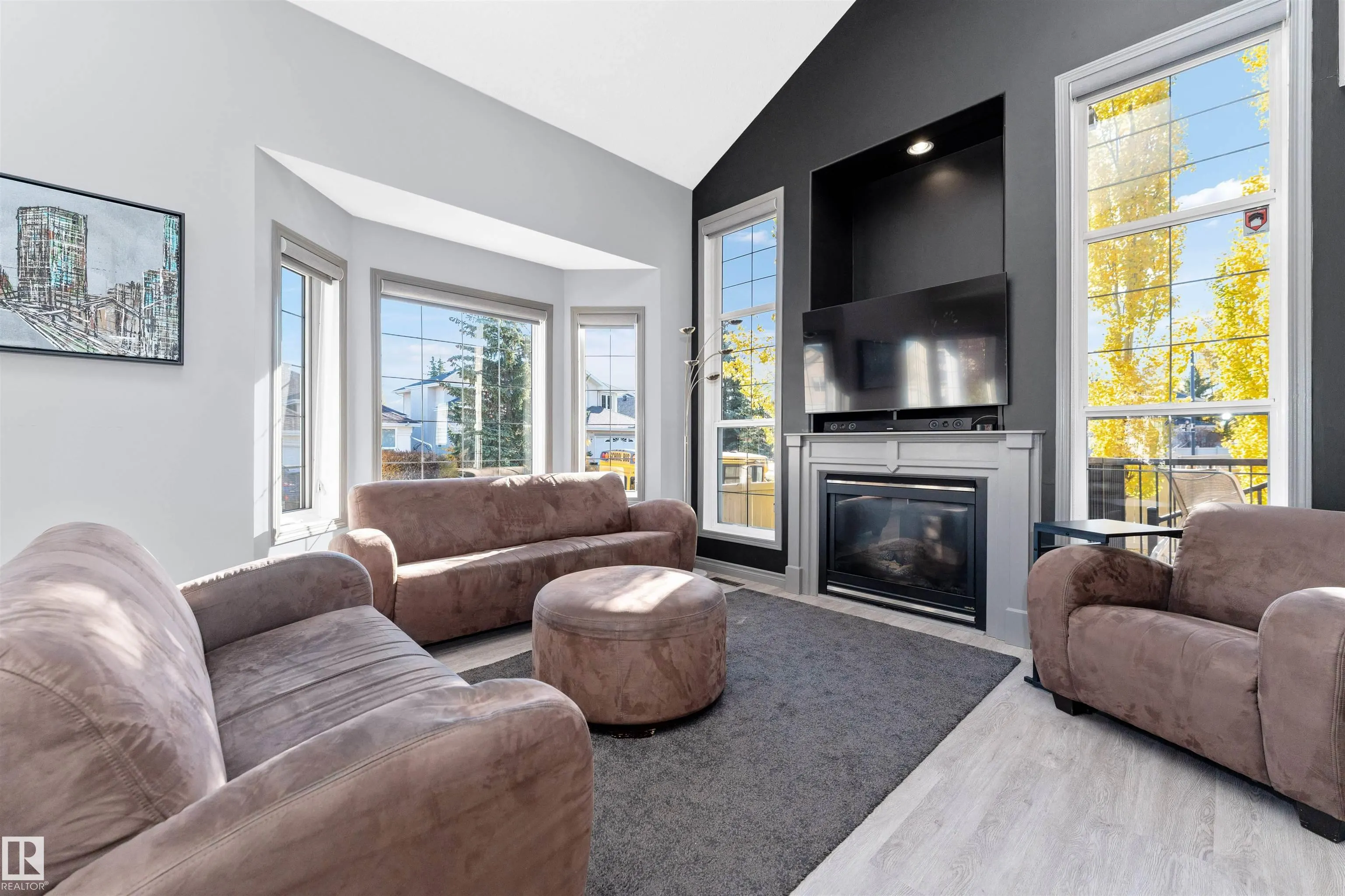 1017 LEGER Boulevard