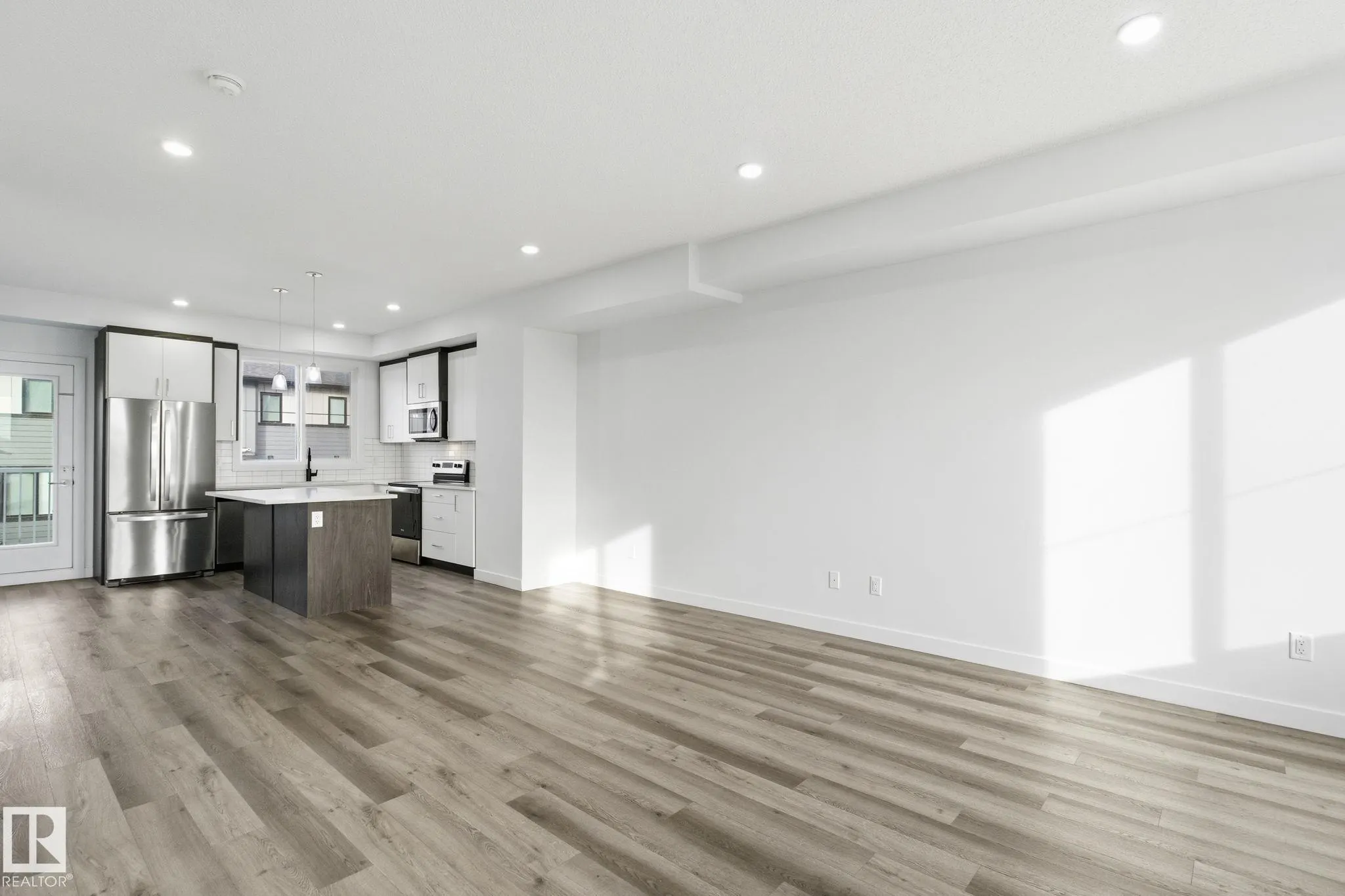 97 AV SECORD