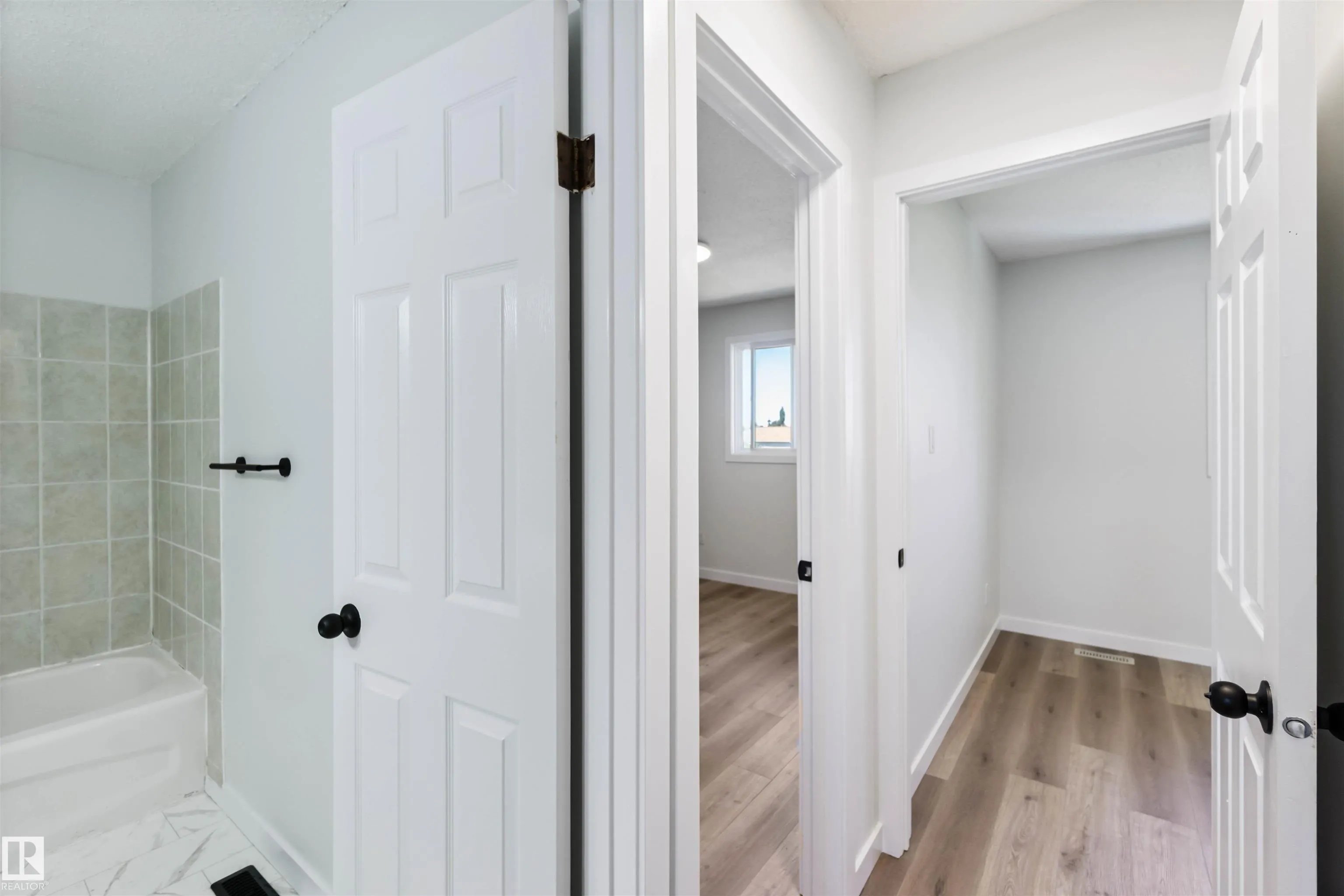 1096 MILLBOURNE Road