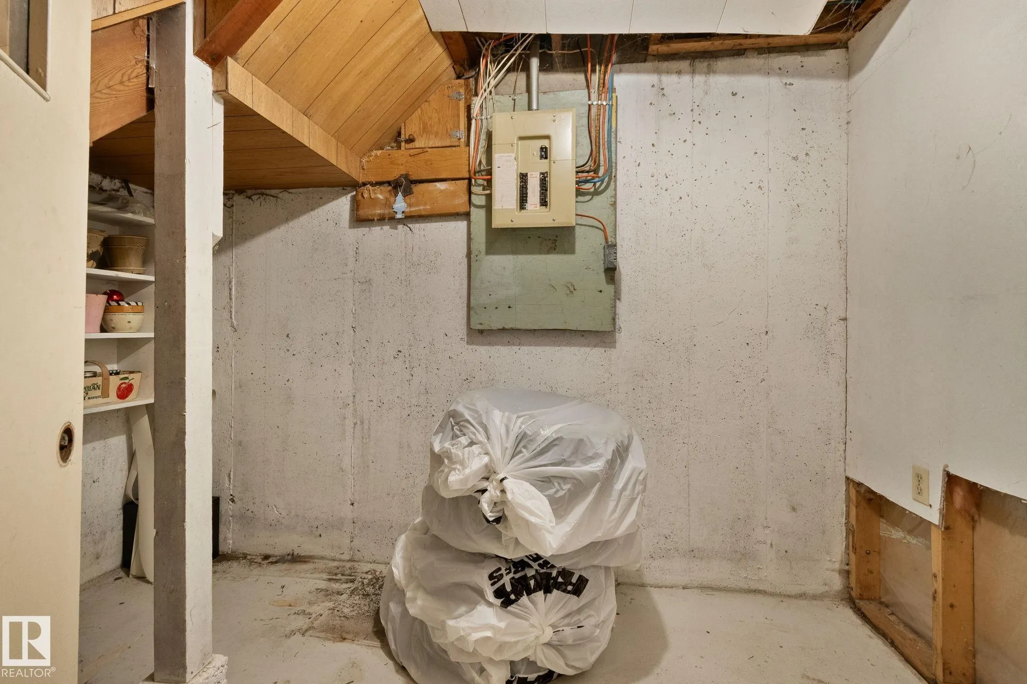 367 EVERGREEN Street