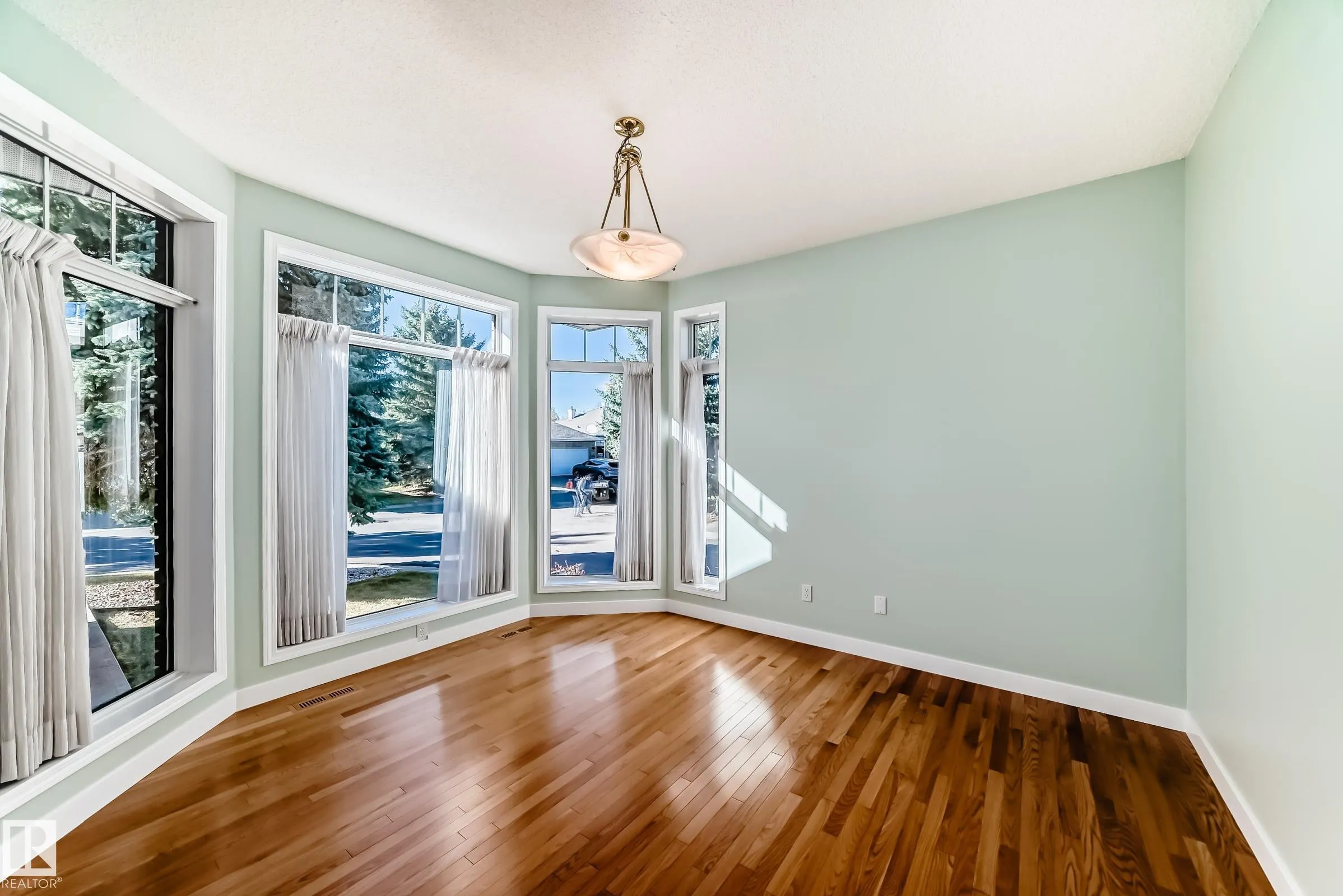 130 RABBIT HILL Court