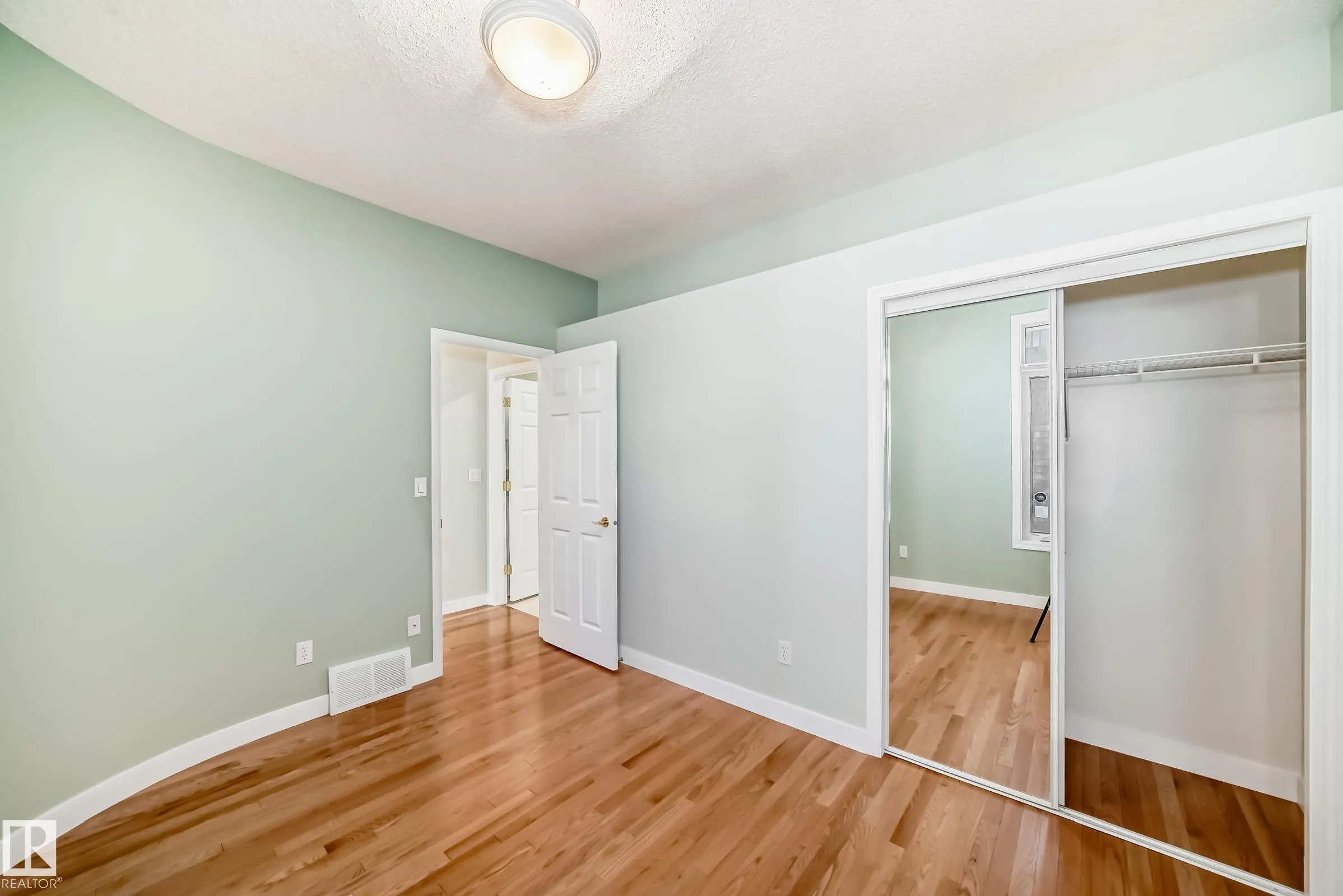 130 RABBIT HILL Court