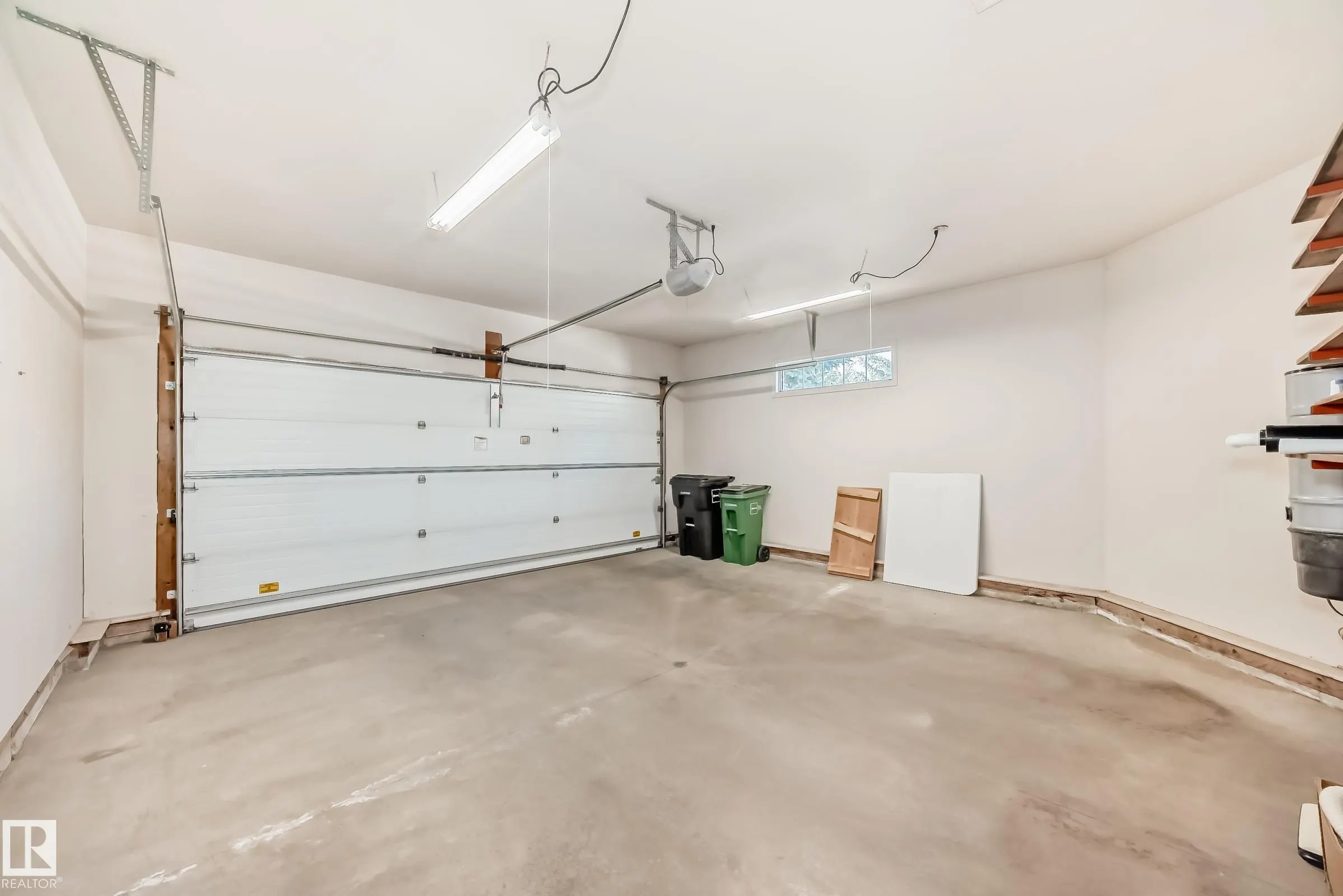 130 RABBIT HILL Court