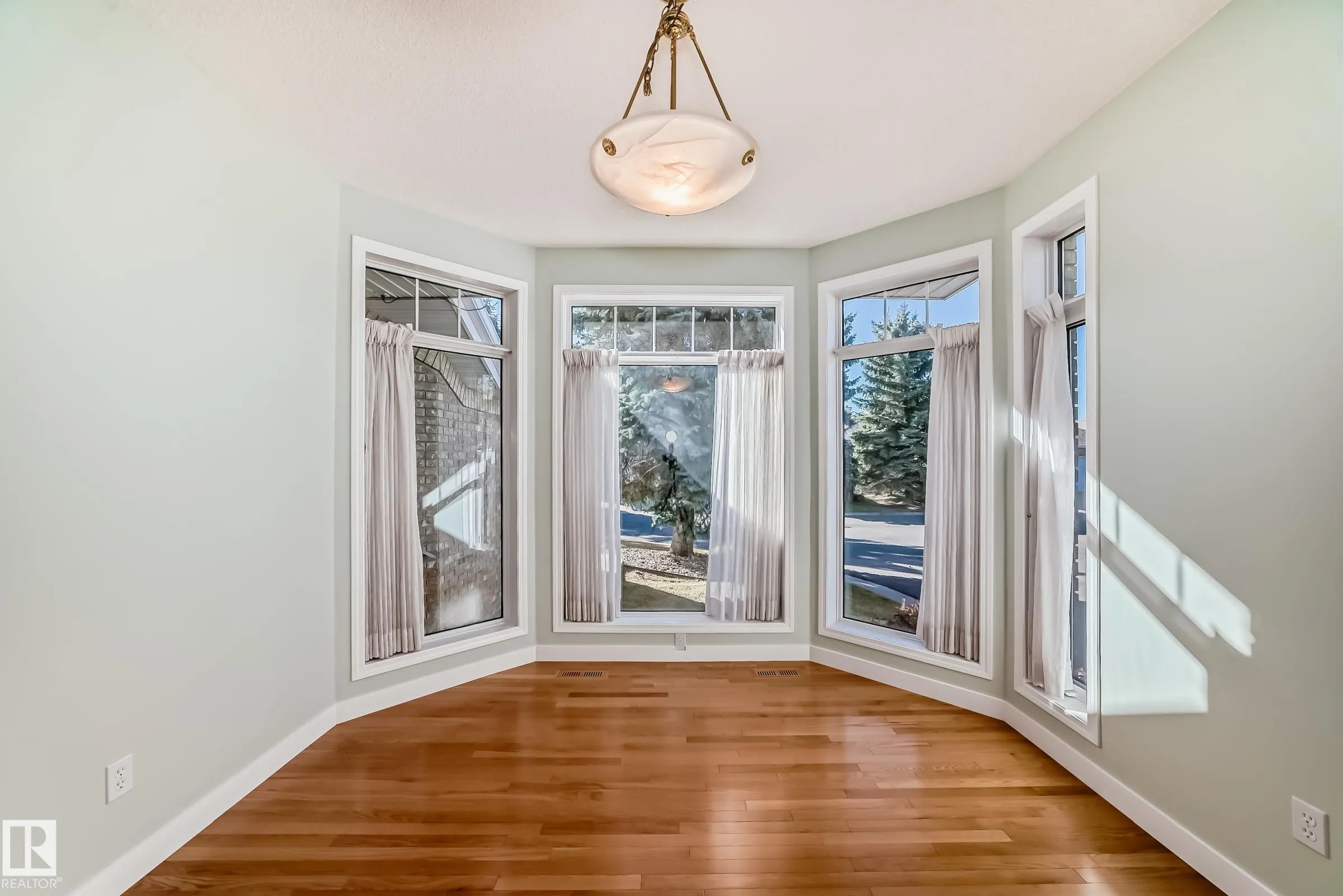 130 RABBIT HILL Court