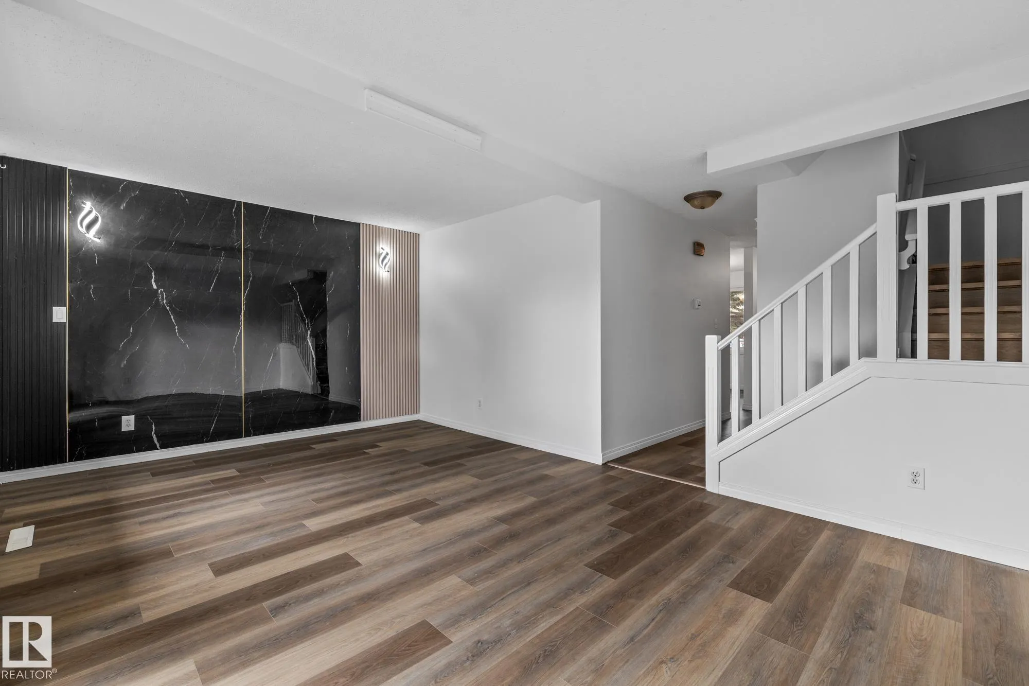 137 LONDONDERRY SQUARE