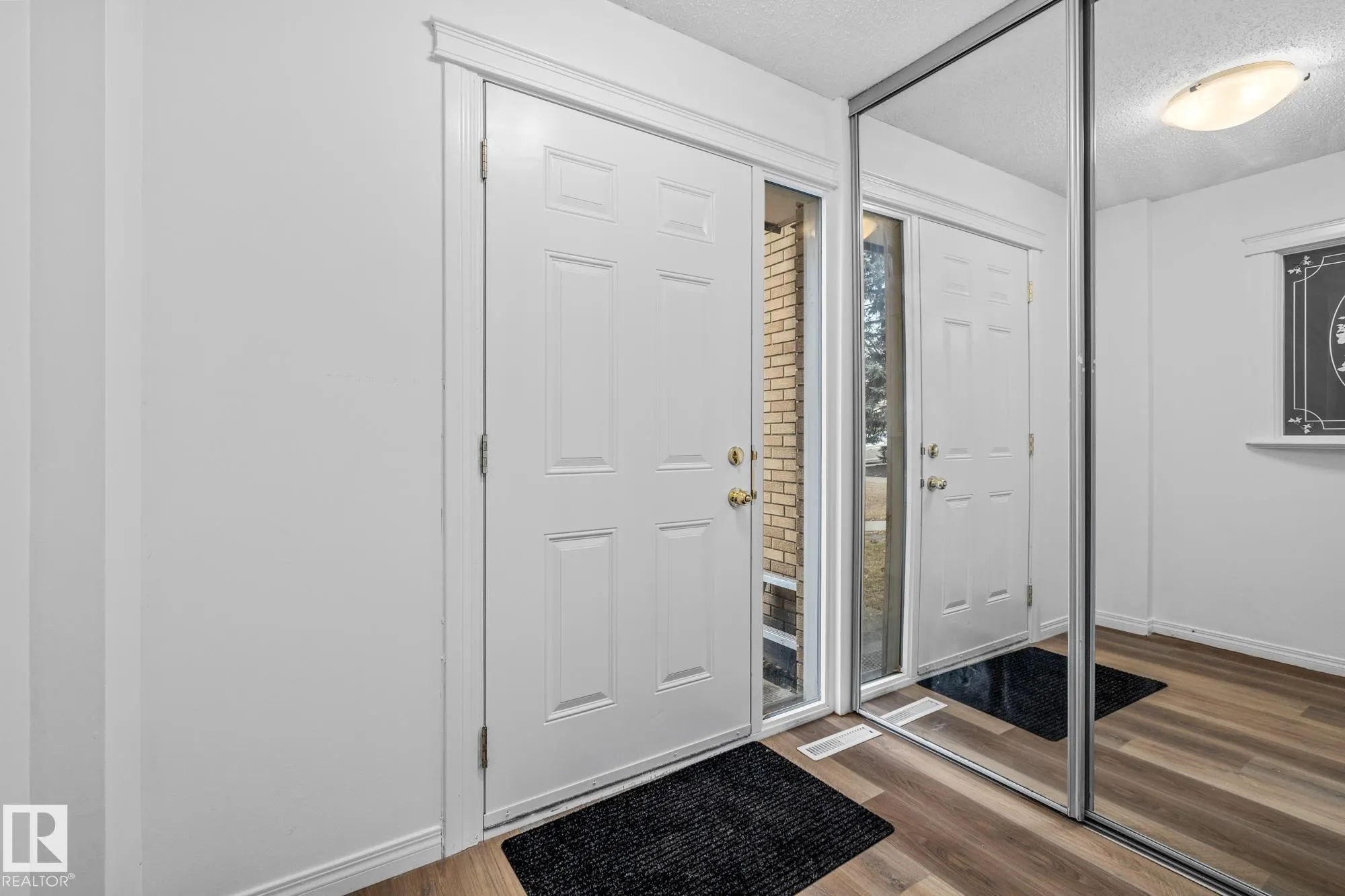 137 LONDONDERRY SQUARE