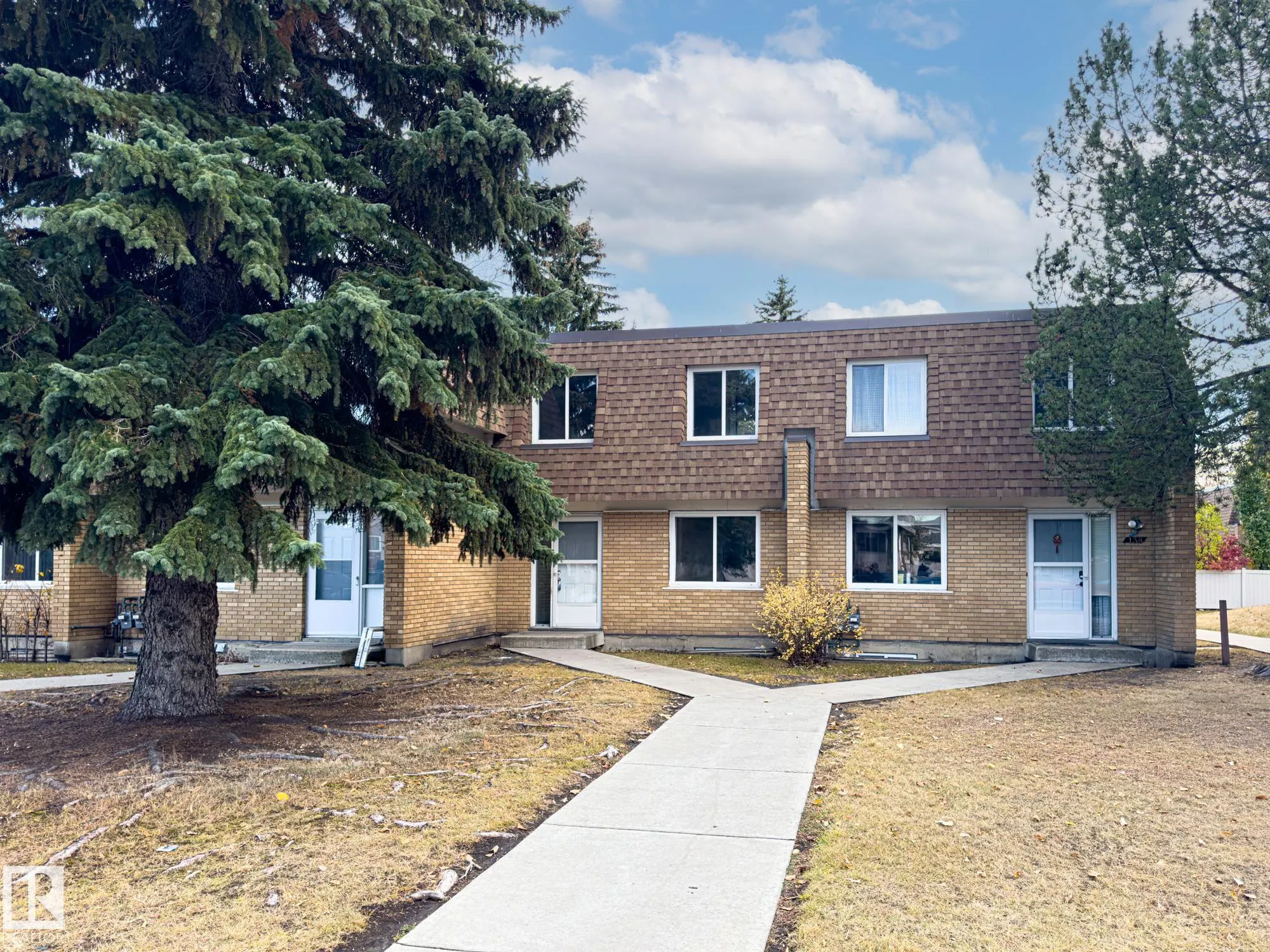 137 LONDONDERRY SQUARE