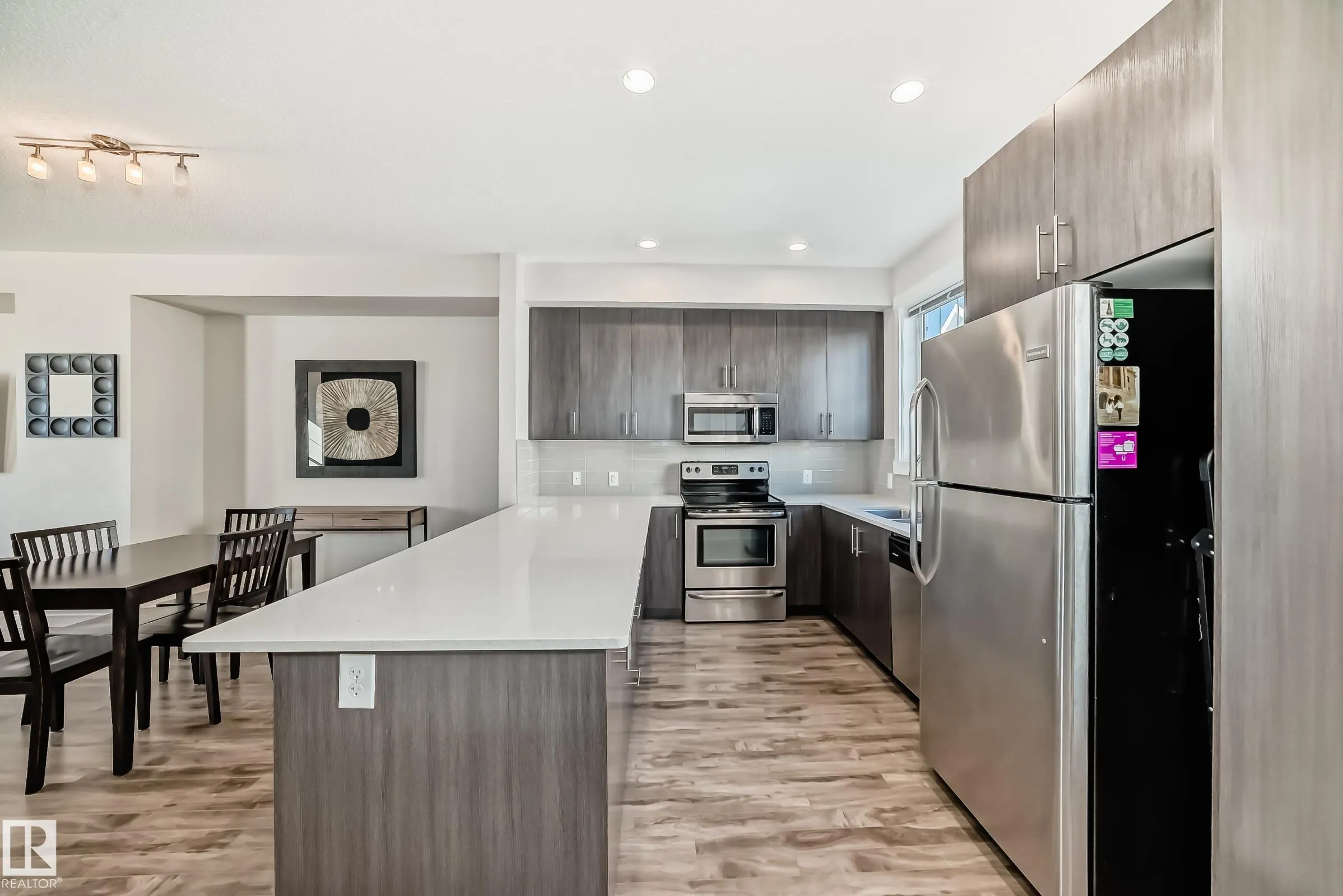 903 Crystallina Nera Way