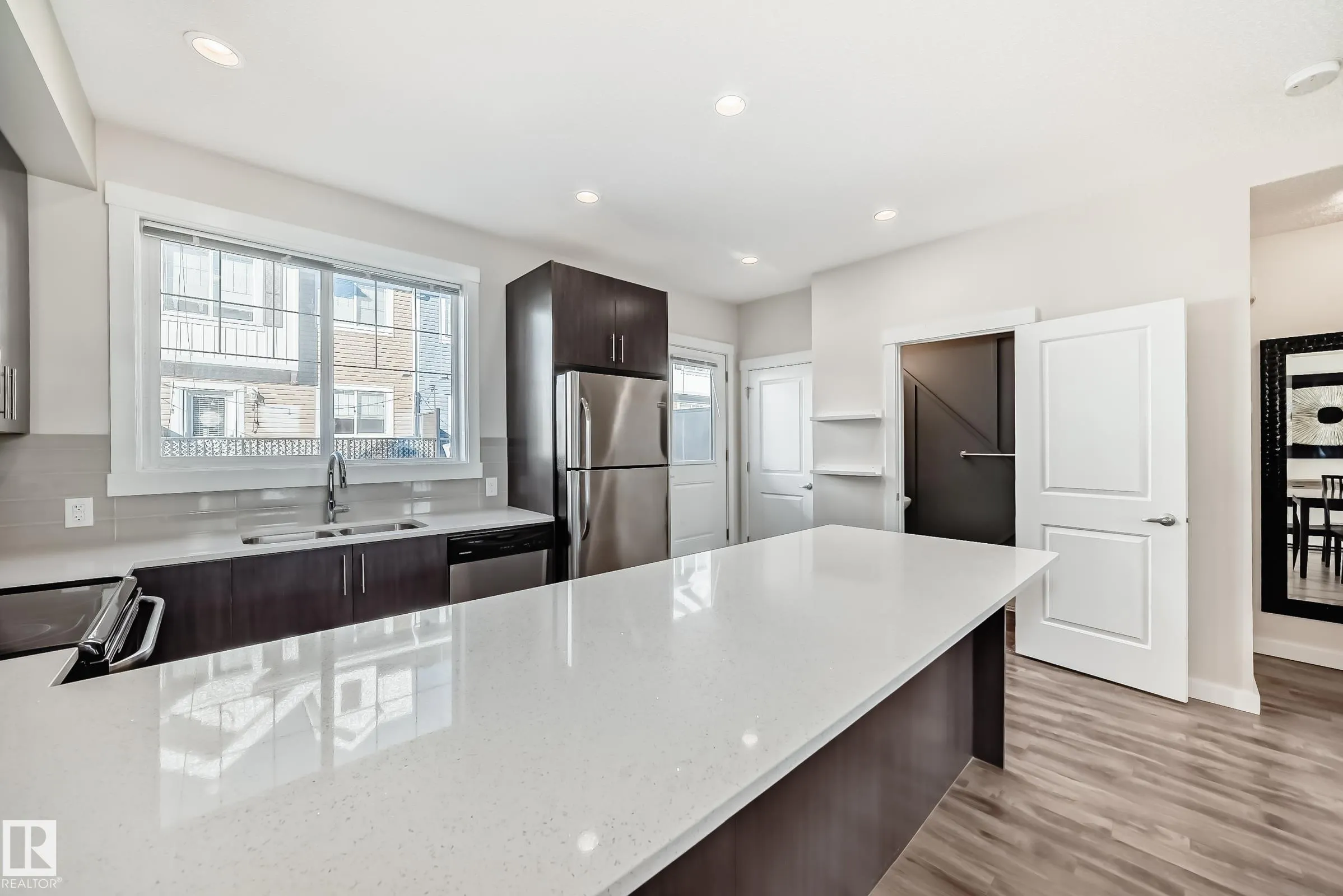 903 Crystallina Nera Way