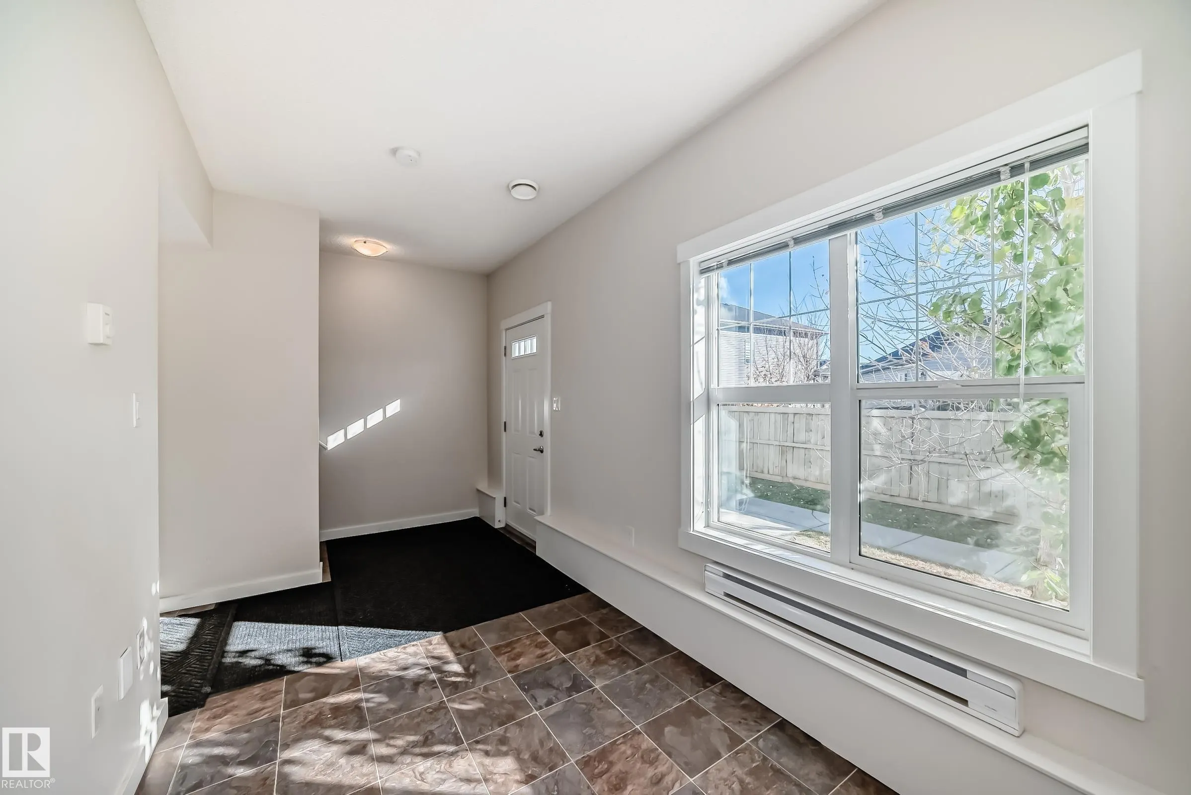 903 Crystallina Nera Way