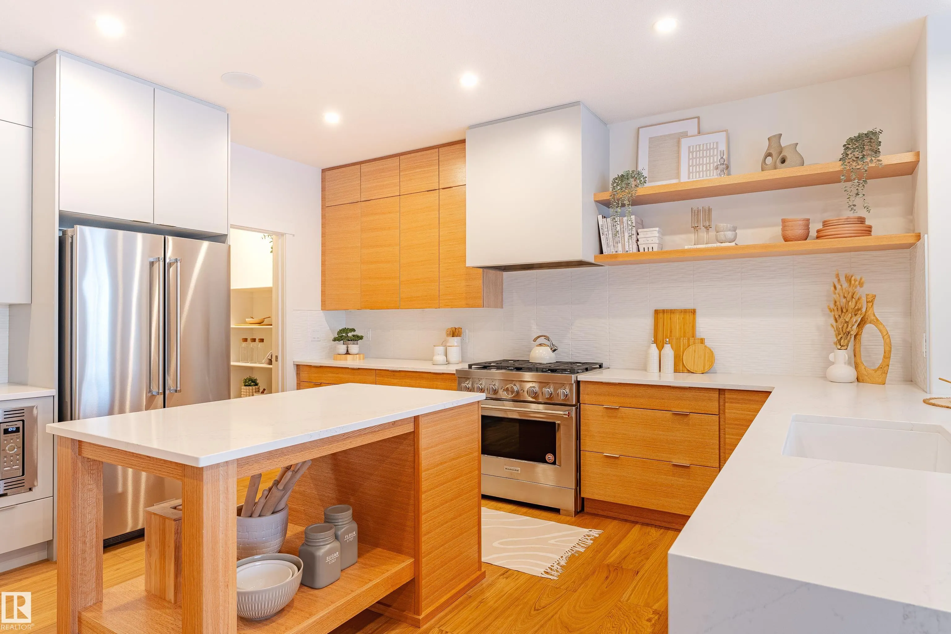 4458 KINSELLA GREEN Green