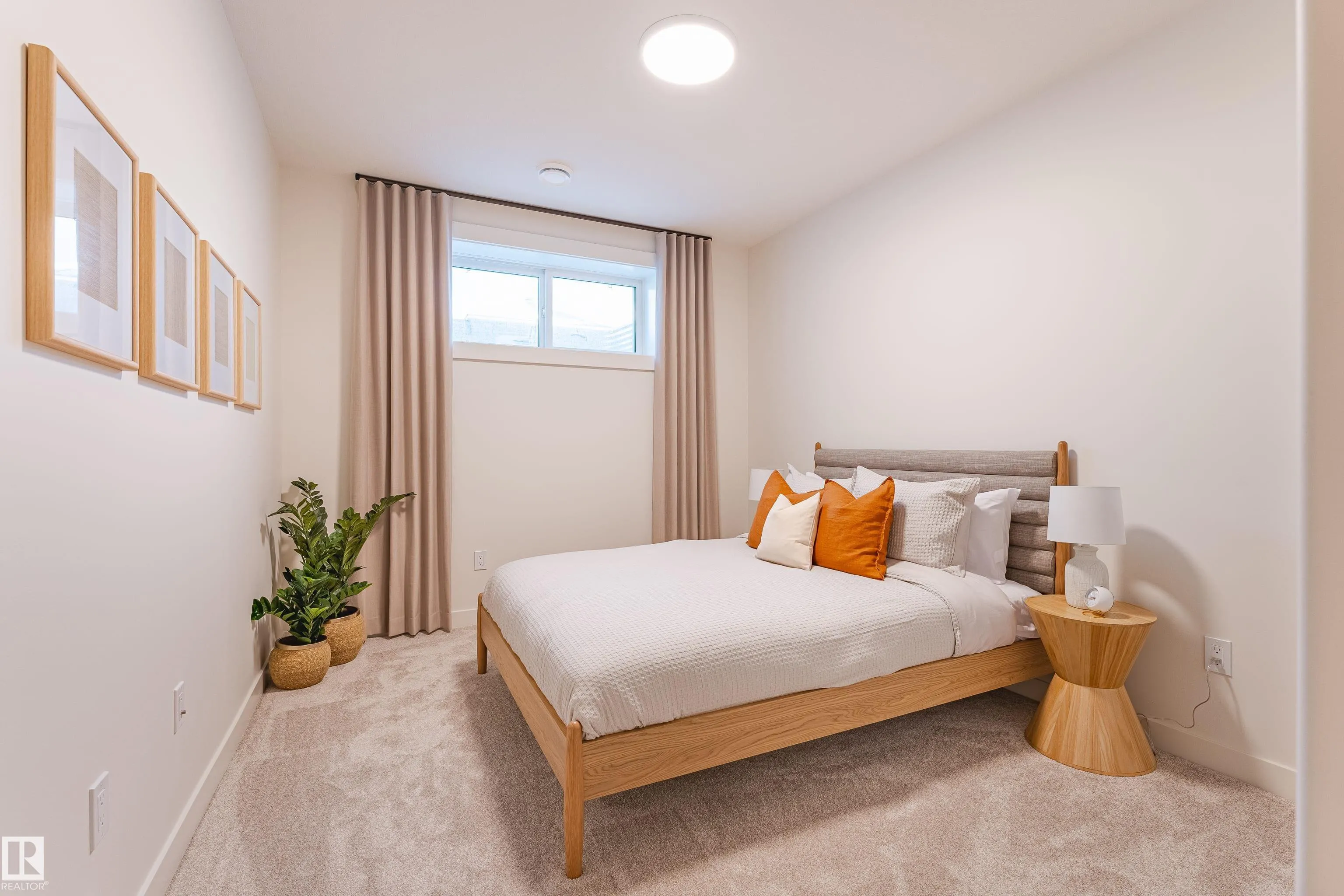 4458 KINSELLA GREEN Green