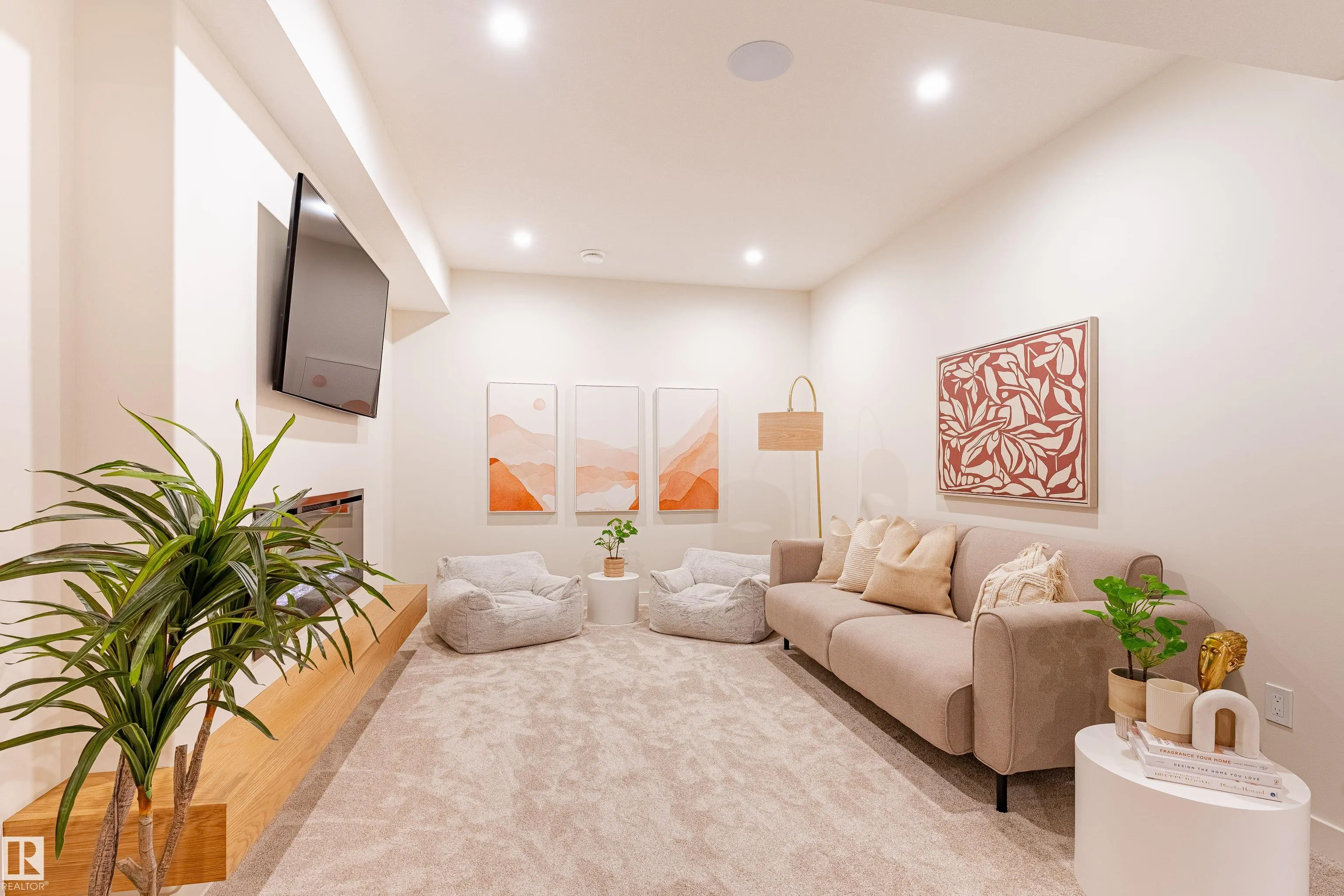 4458 KINSELLA GREEN Green