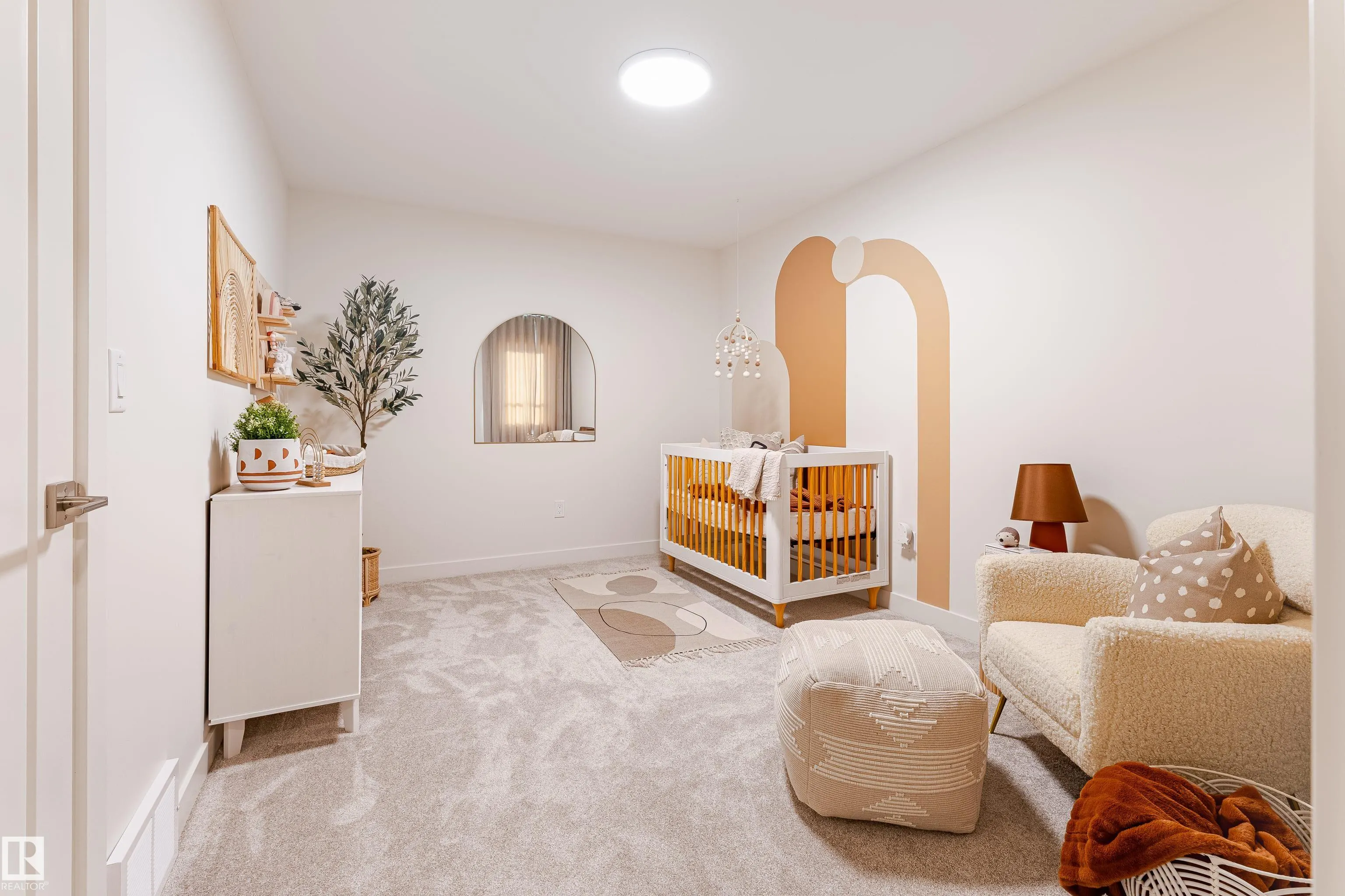 4458 KINSELLA GREEN Green