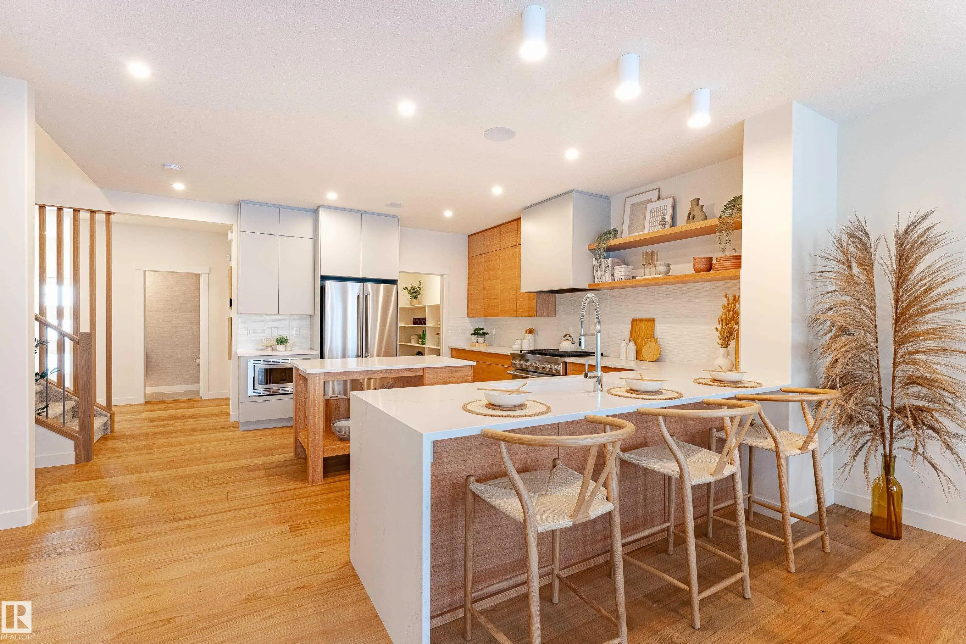 4458 KINSELLA GREEN Green