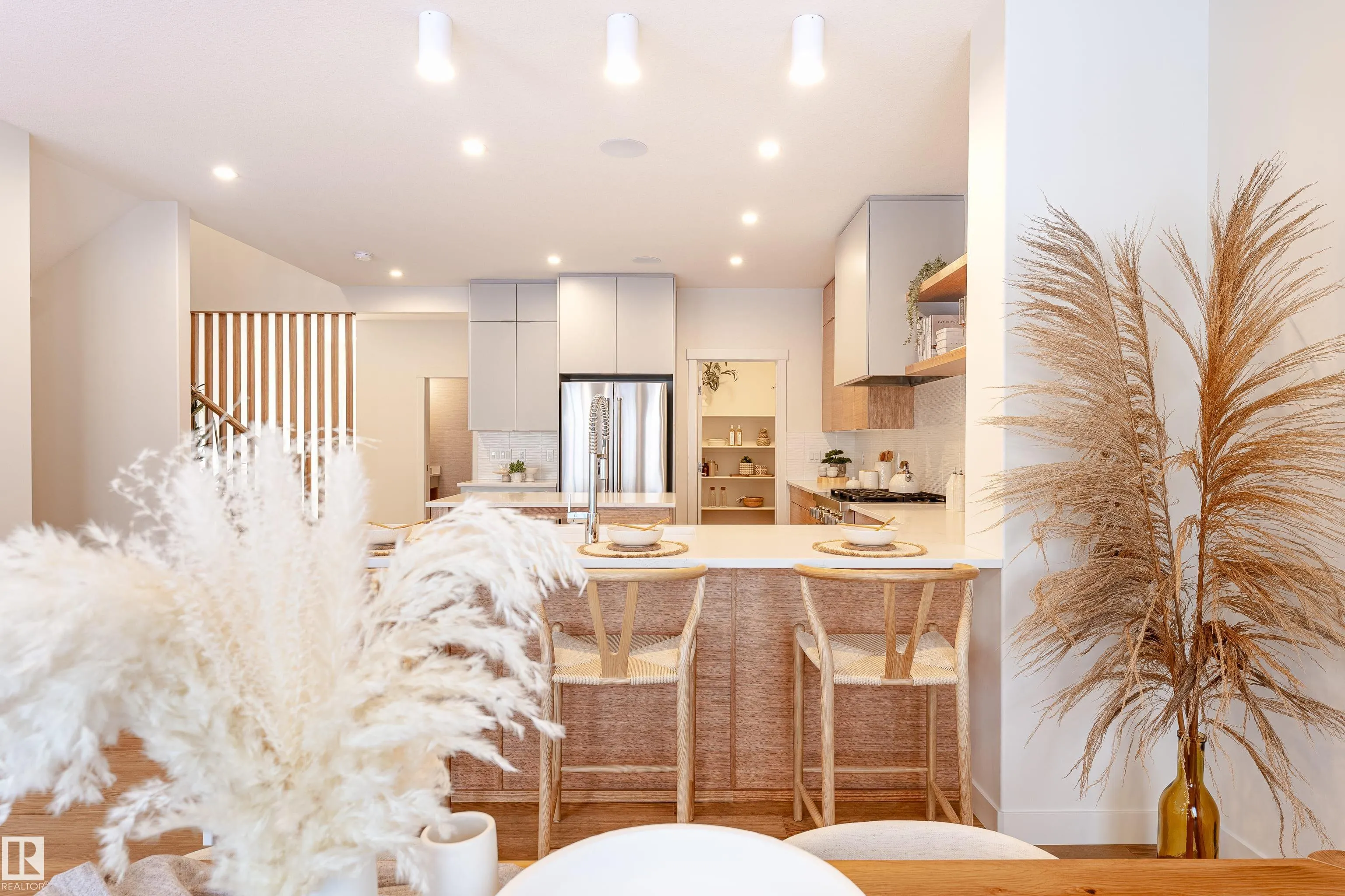 4458 KINSELLA GREEN Green