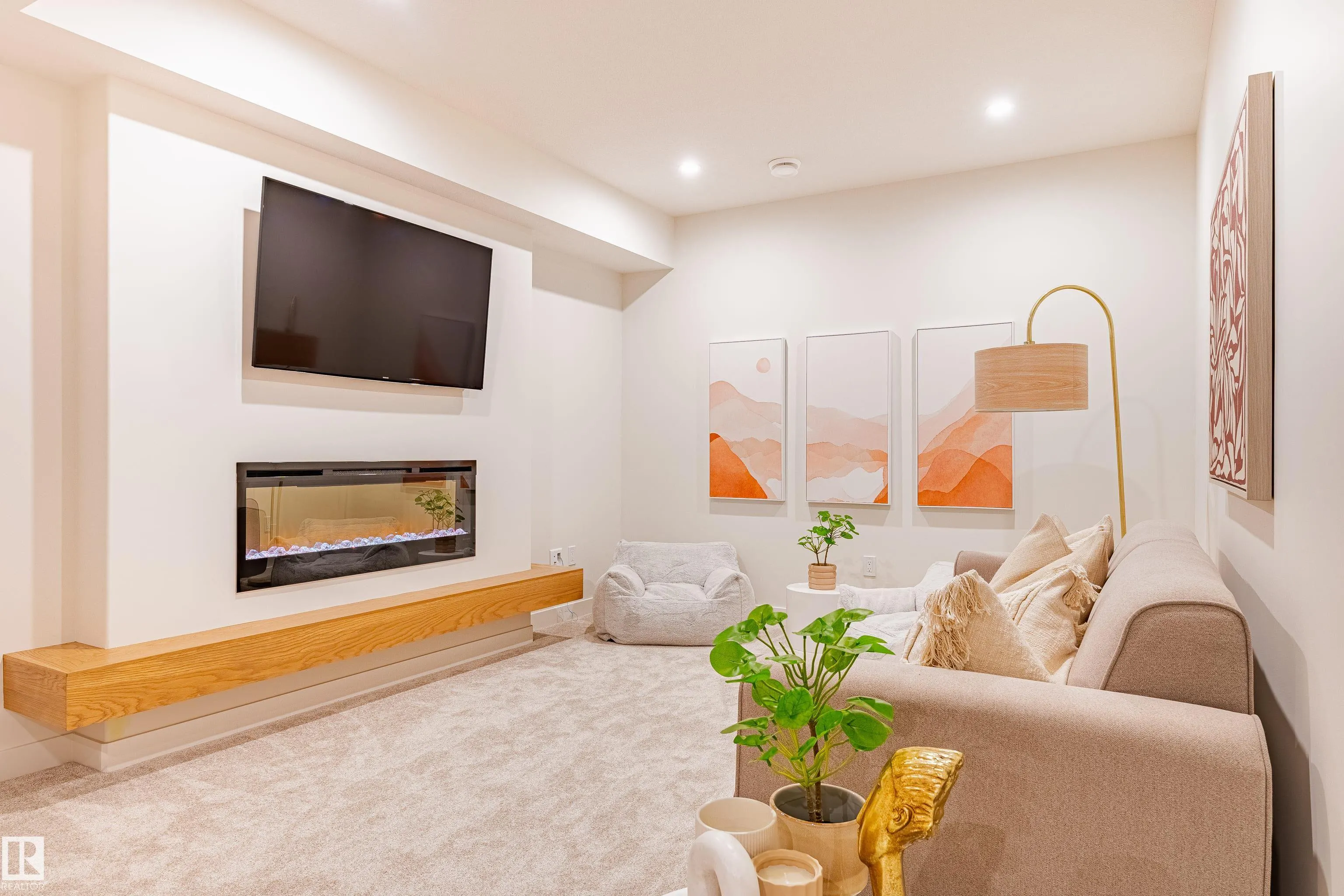 4458 KINSELLA GREEN Green