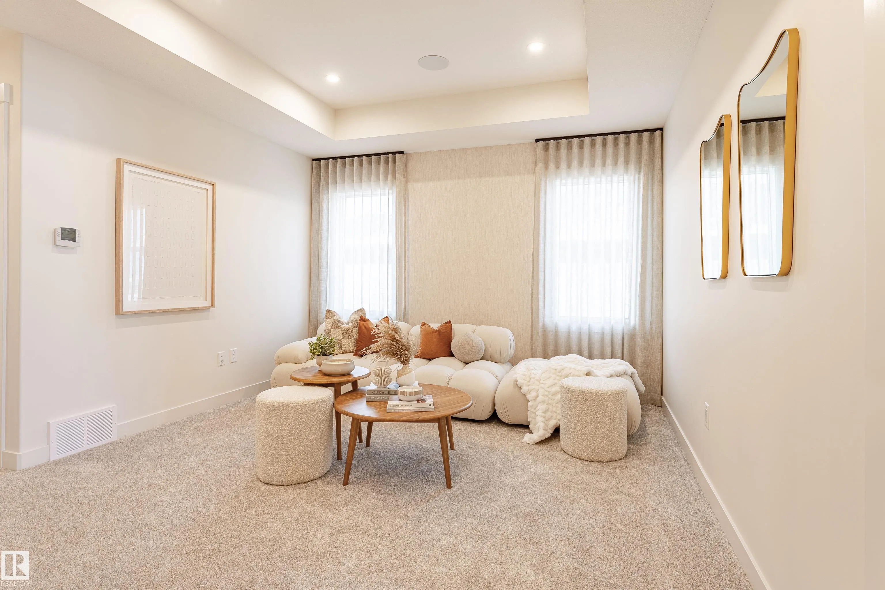 4458 KINSELLA GREEN Green