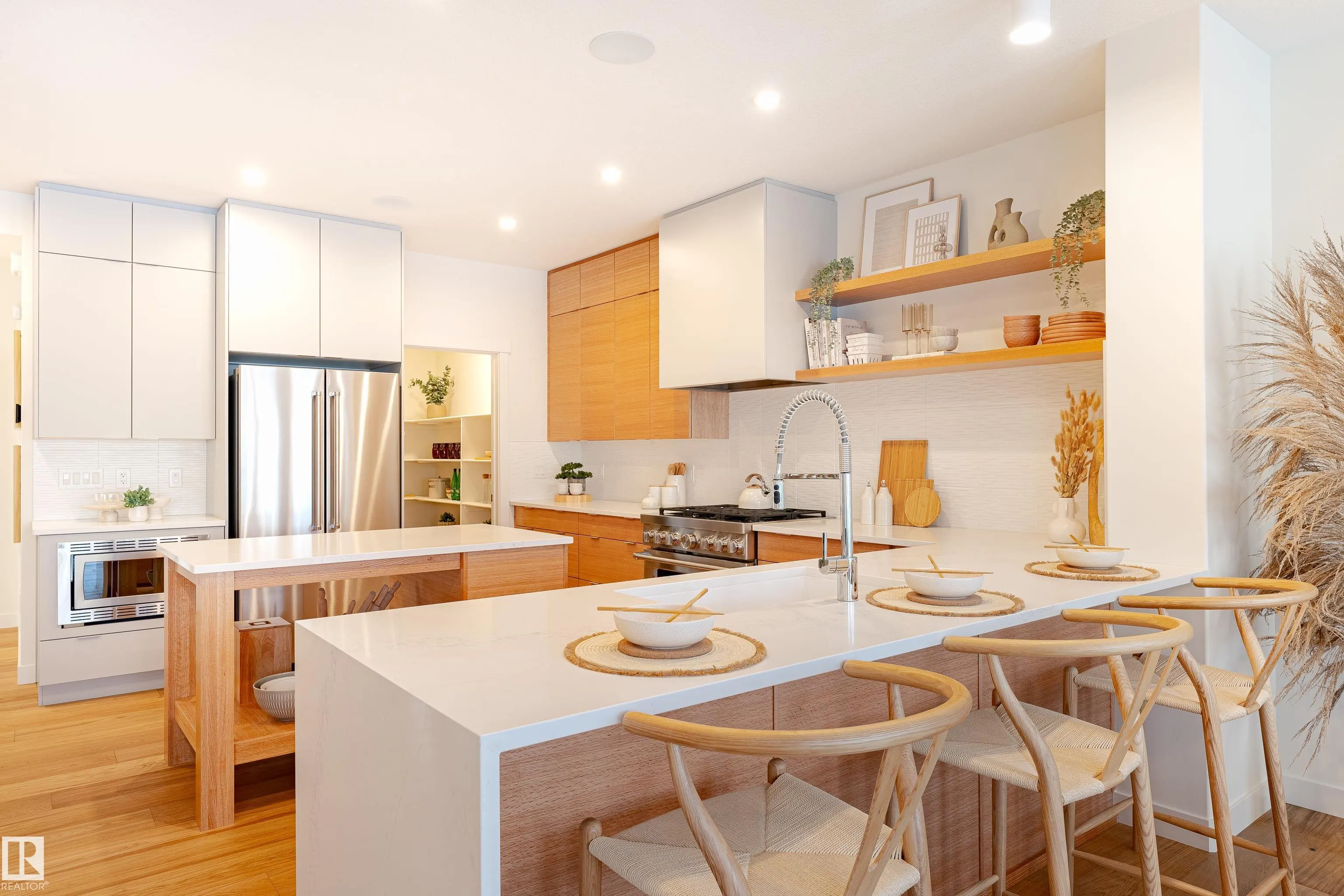 4458 KINSELLA GREEN Green