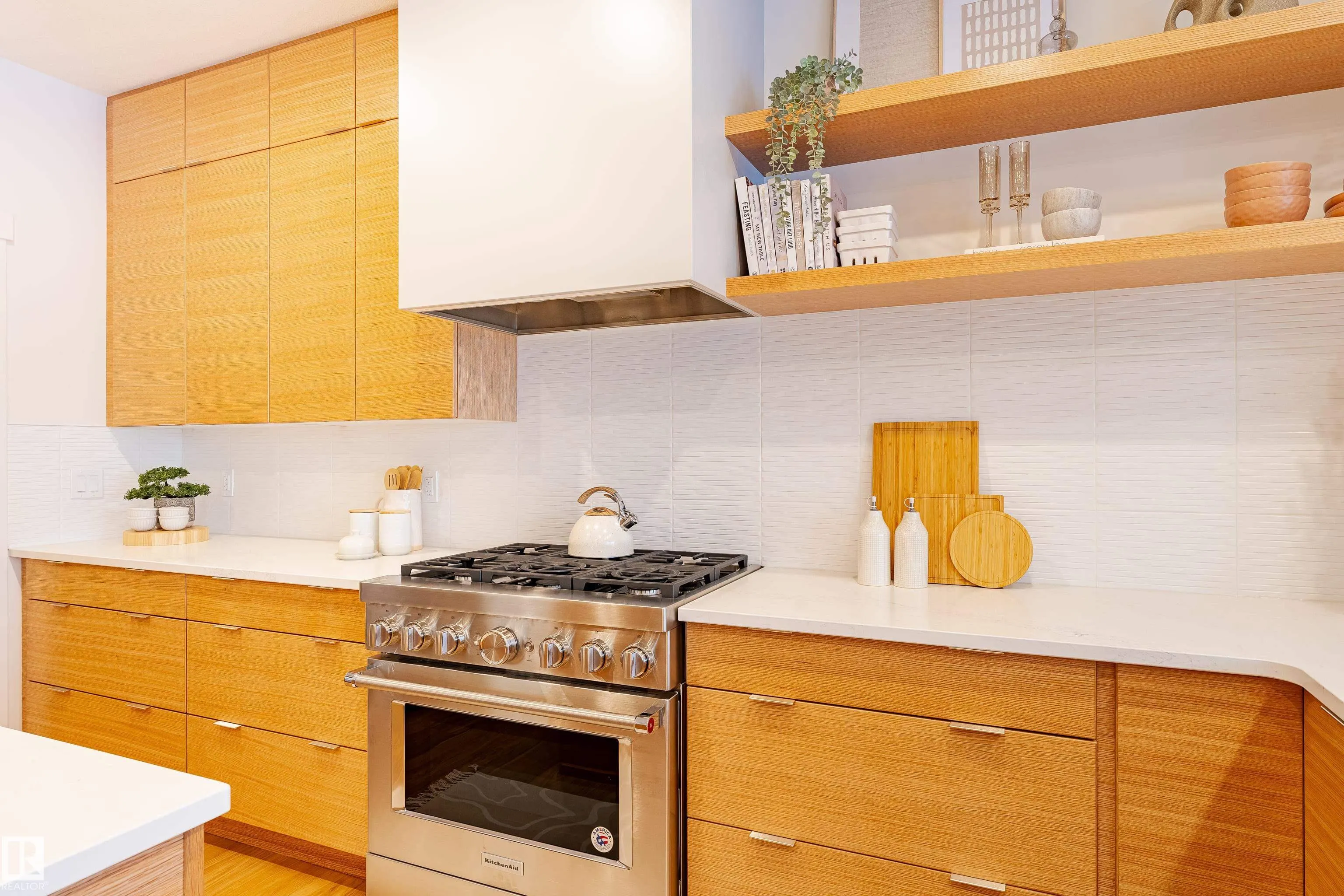 4458 KINSELLA GREEN Green