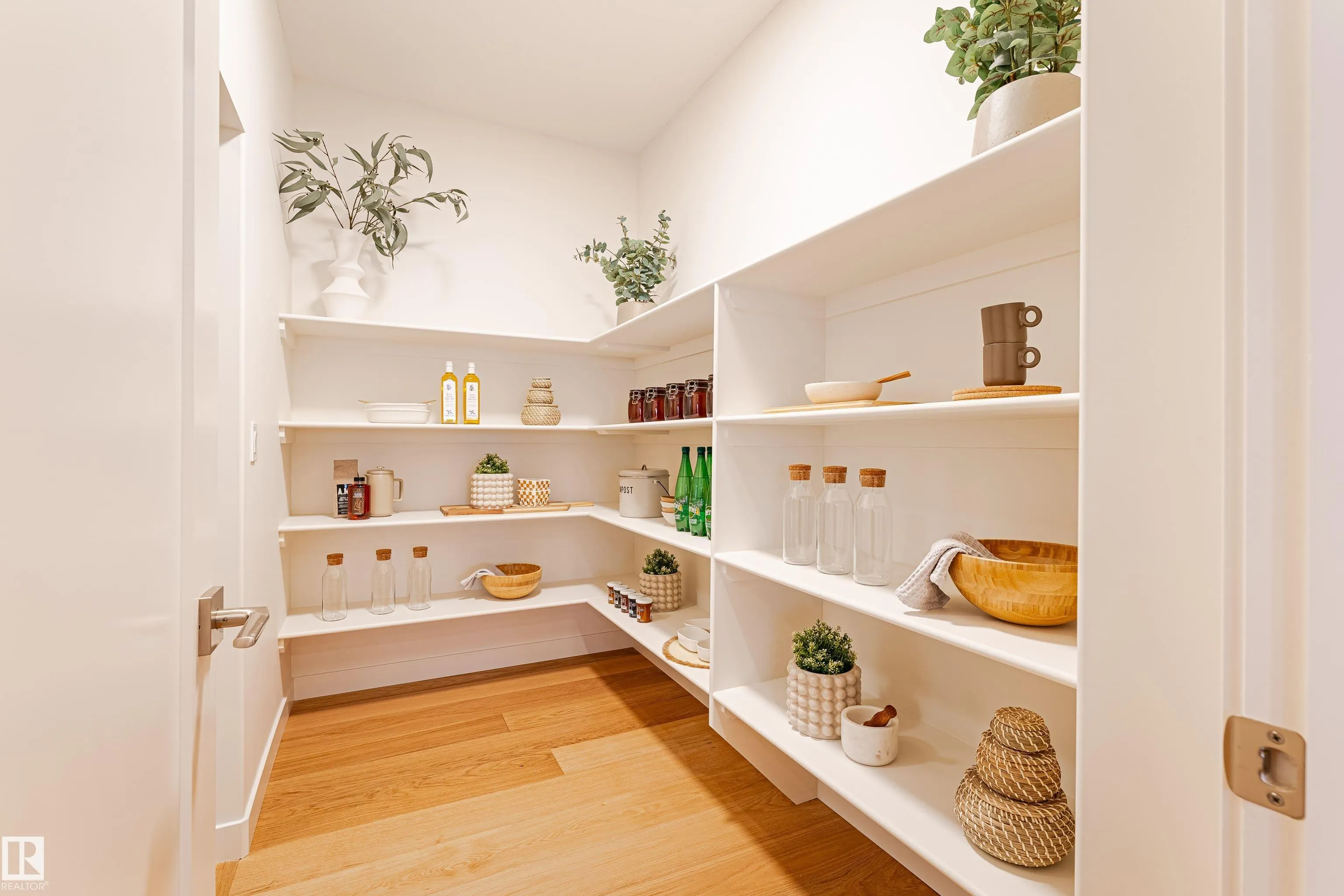 4458 KINSELLA GREEN Green