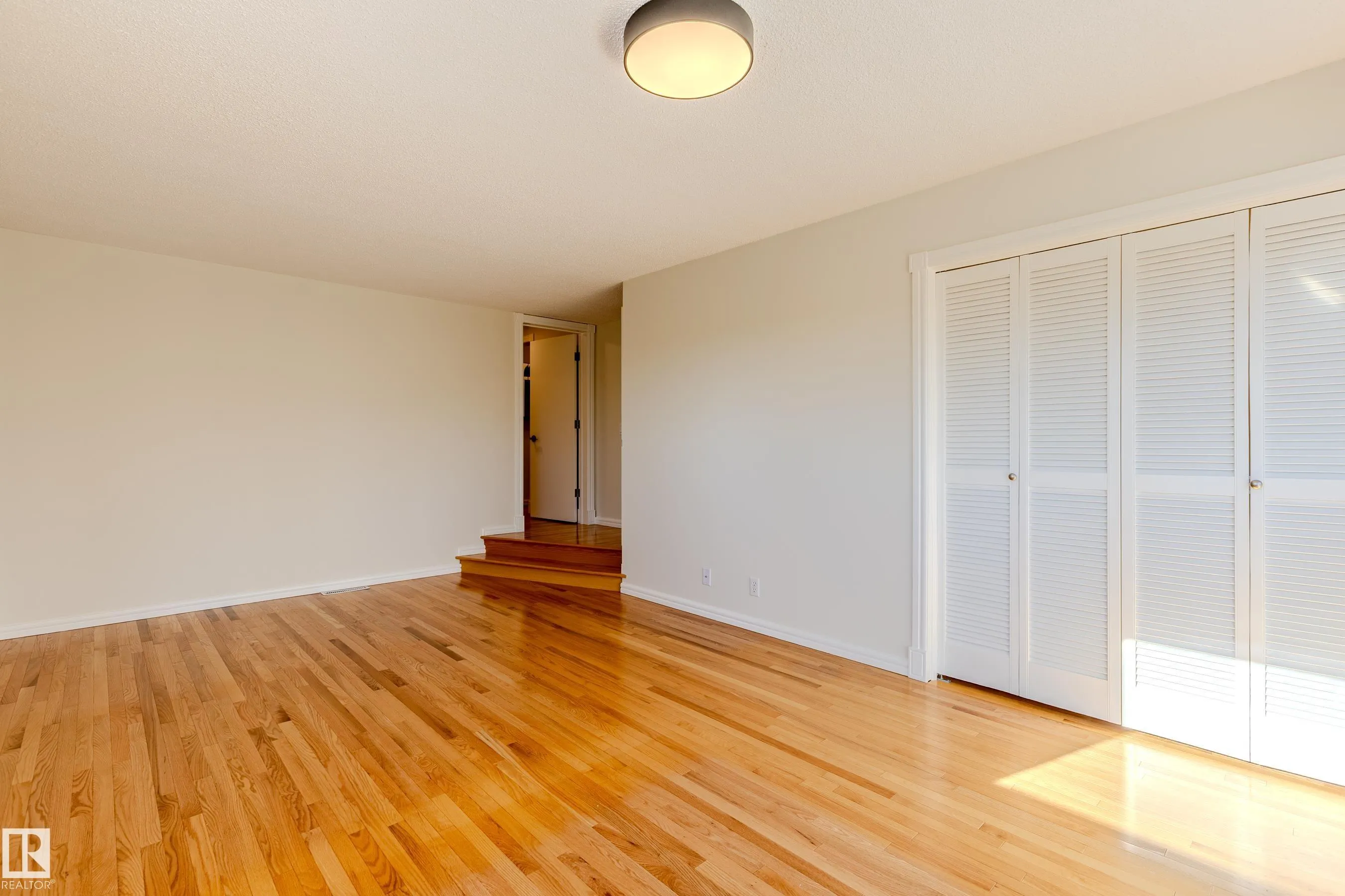 98 VALLEYVIEW Crescent