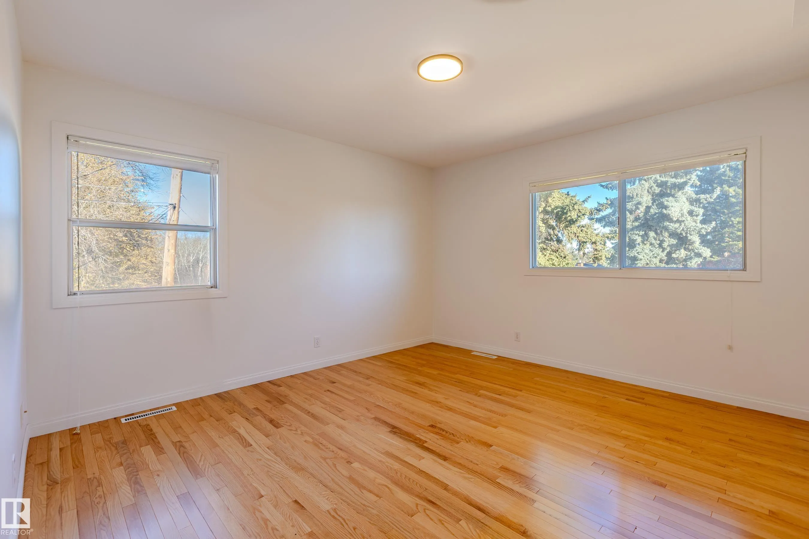 98 VALLEYVIEW Crescent