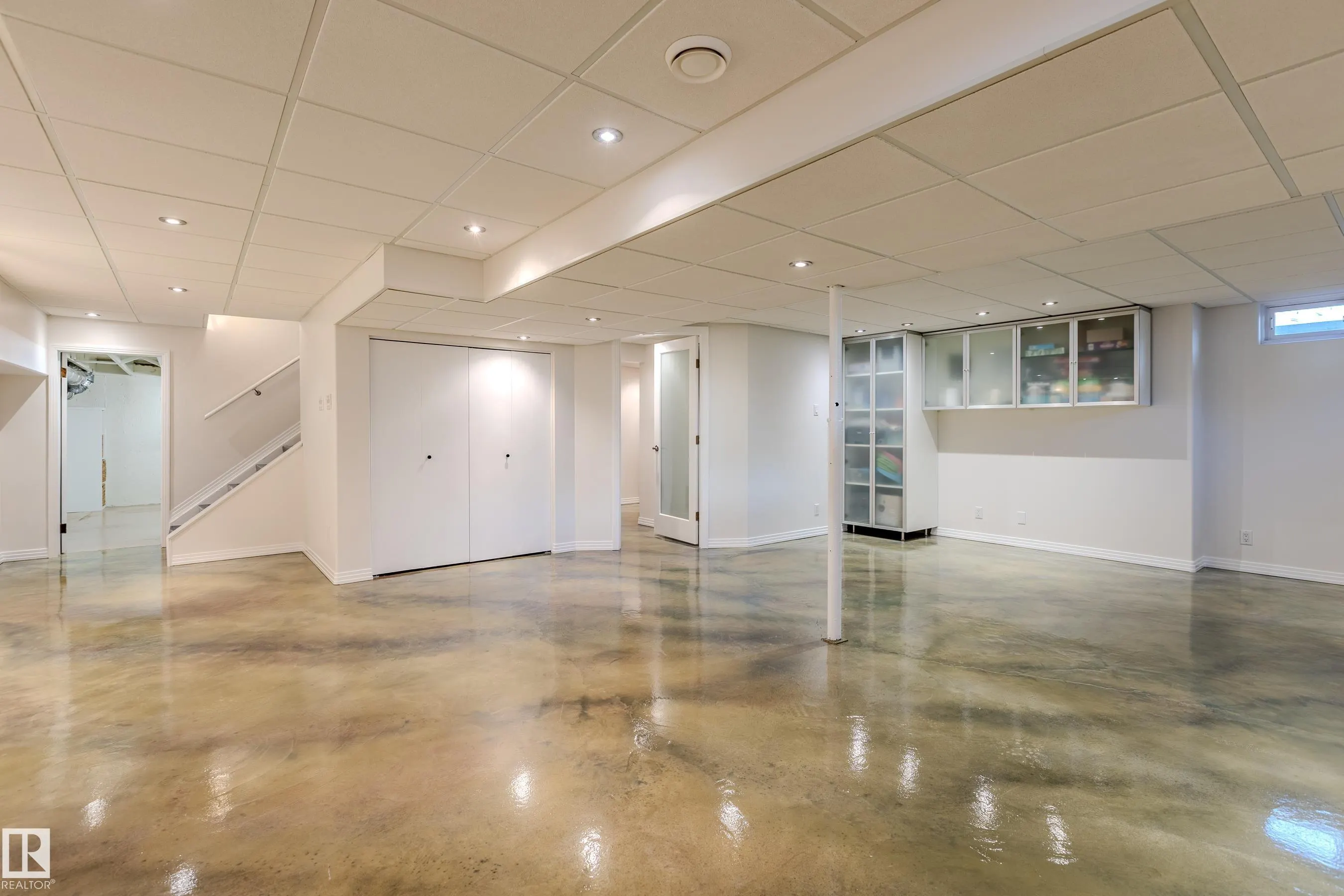 98 VALLEYVIEW Crescent