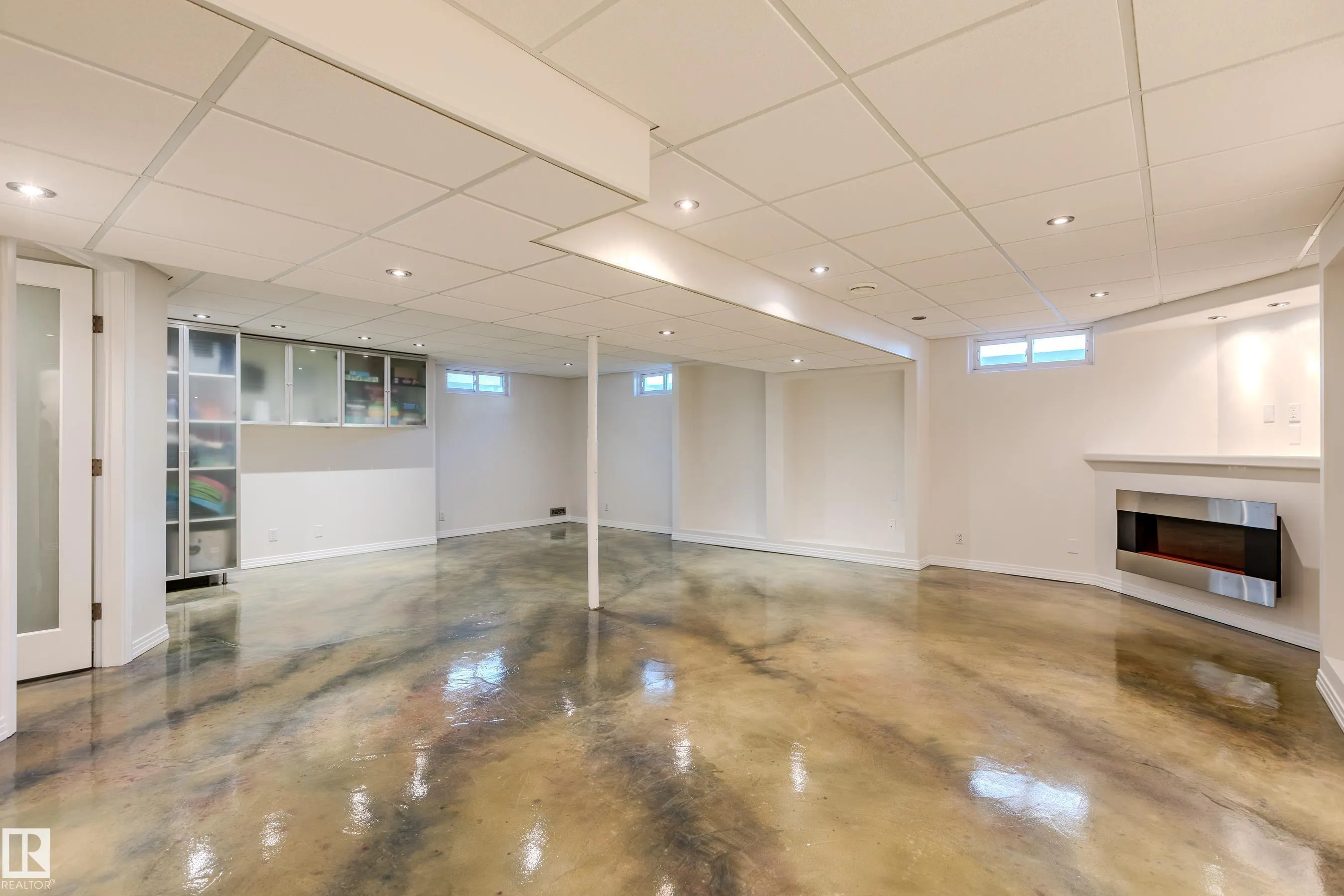 98 VALLEYVIEW Crescent