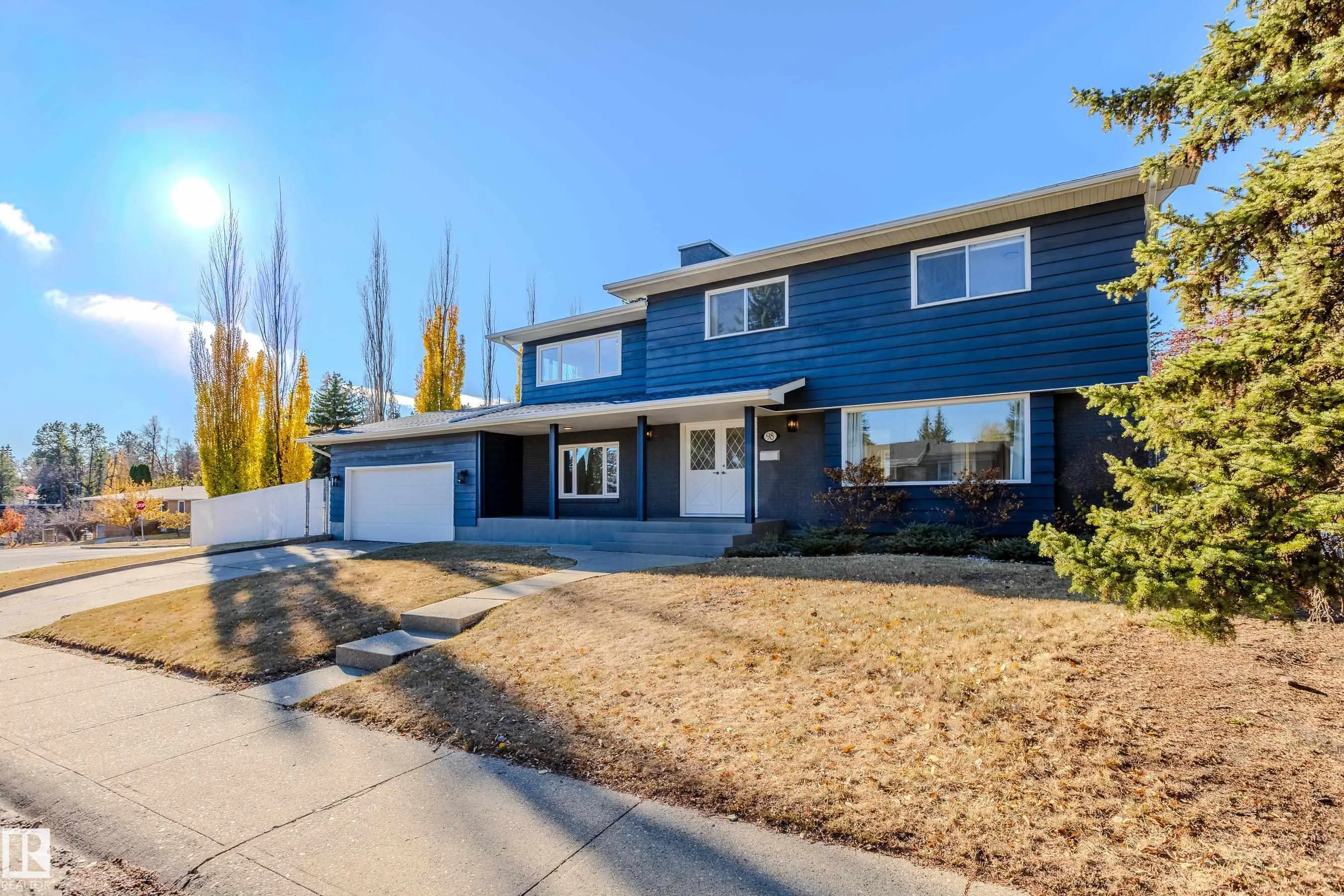 98 VALLEYVIEW Crescent