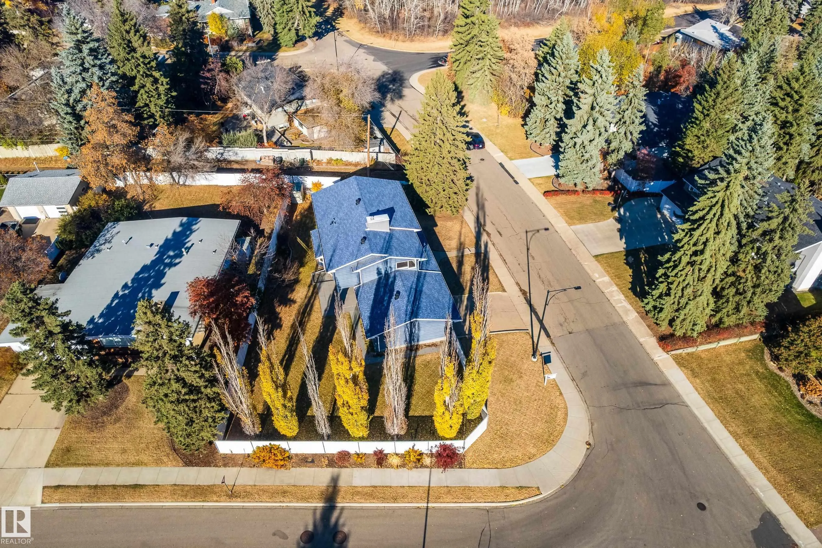 98 VALLEYVIEW Crescent