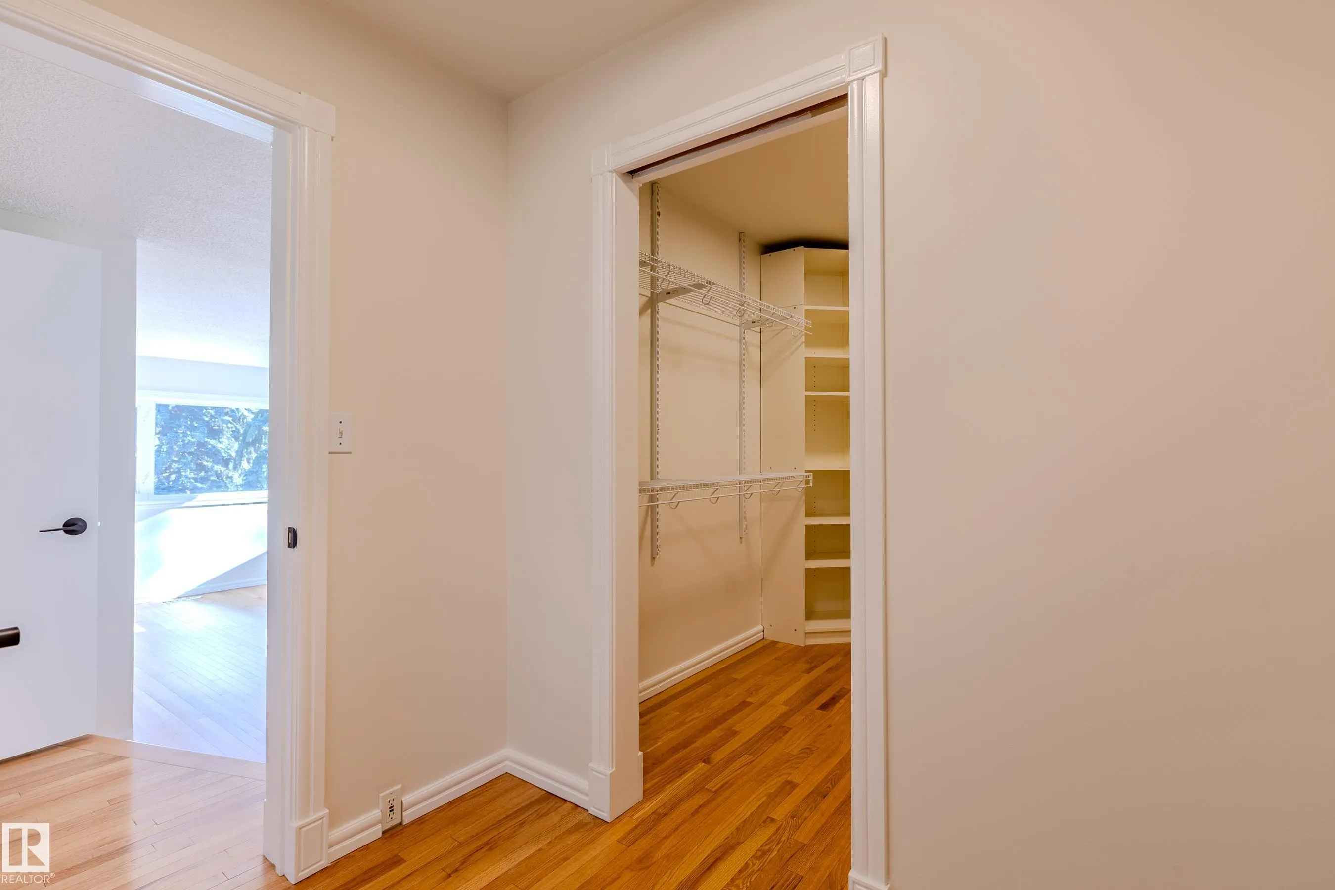 98 VALLEYVIEW Crescent