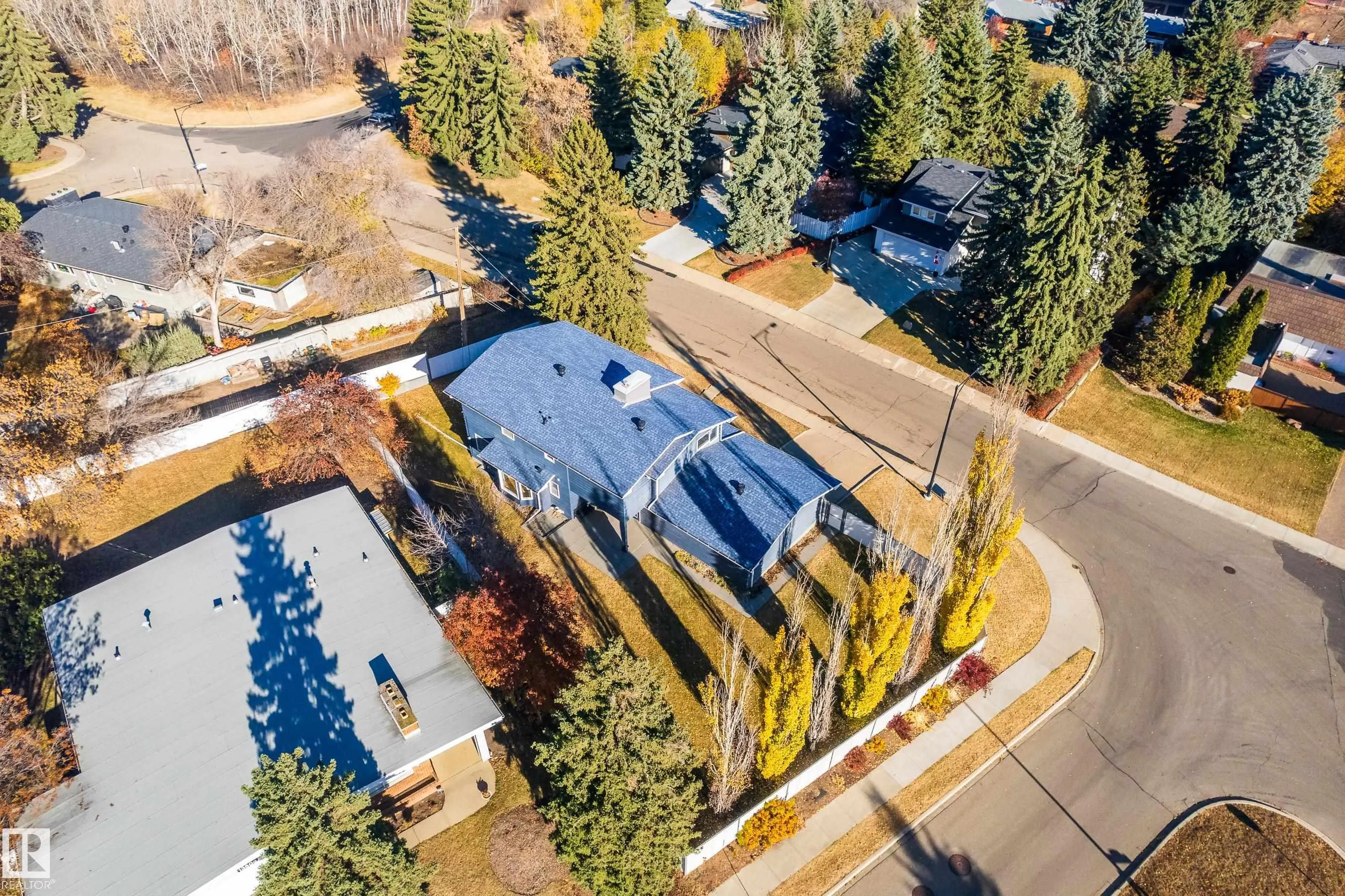 98 VALLEYVIEW Crescent