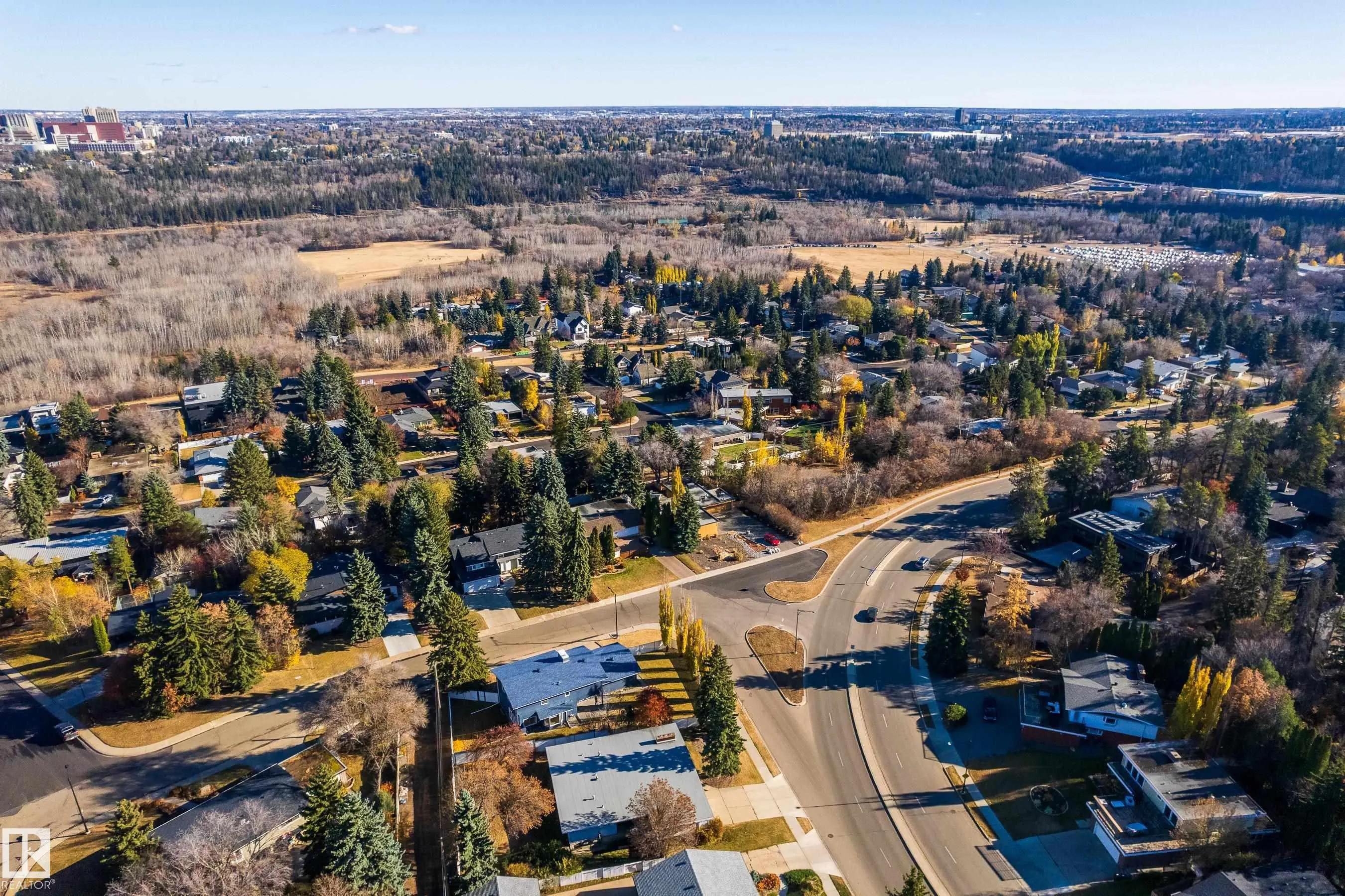 98 VALLEYVIEW Crescent