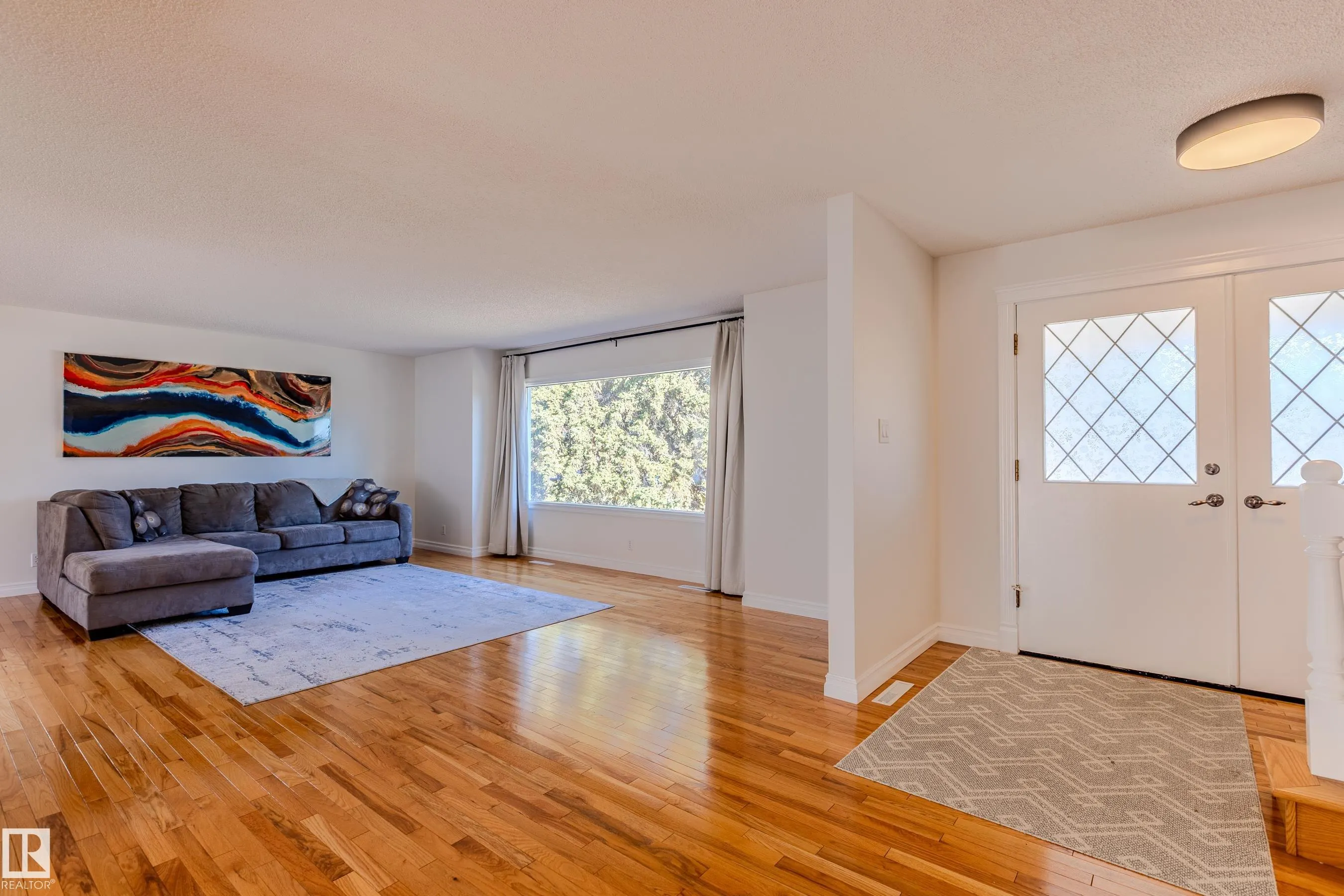 98 VALLEYVIEW Crescent