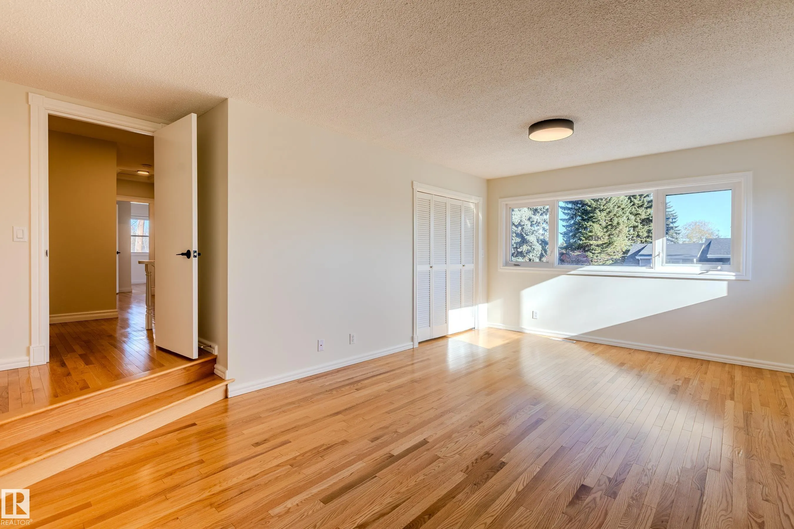 98 VALLEYVIEW Crescent