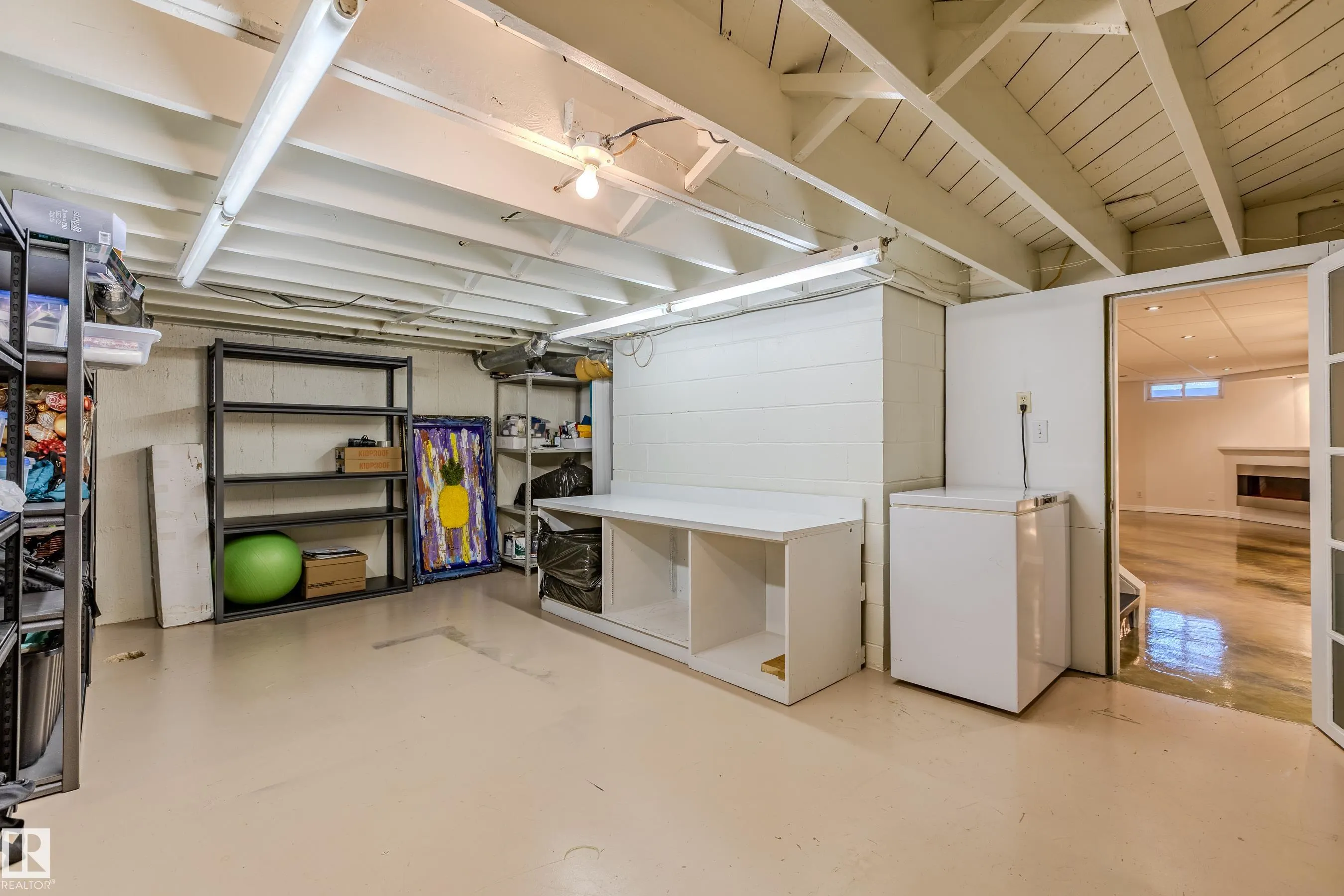 98 VALLEYVIEW Crescent