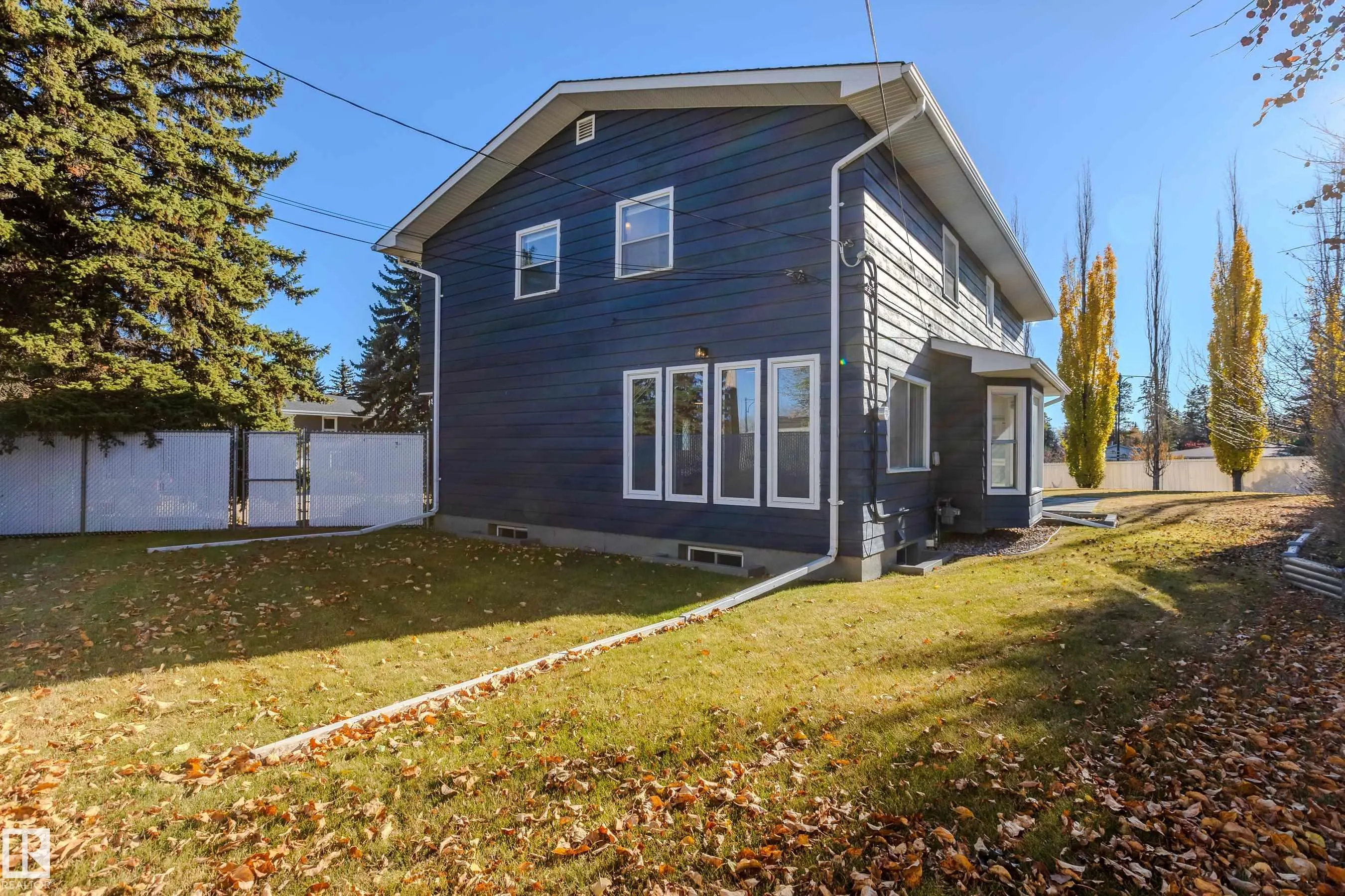 98 VALLEYVIEW Crescent