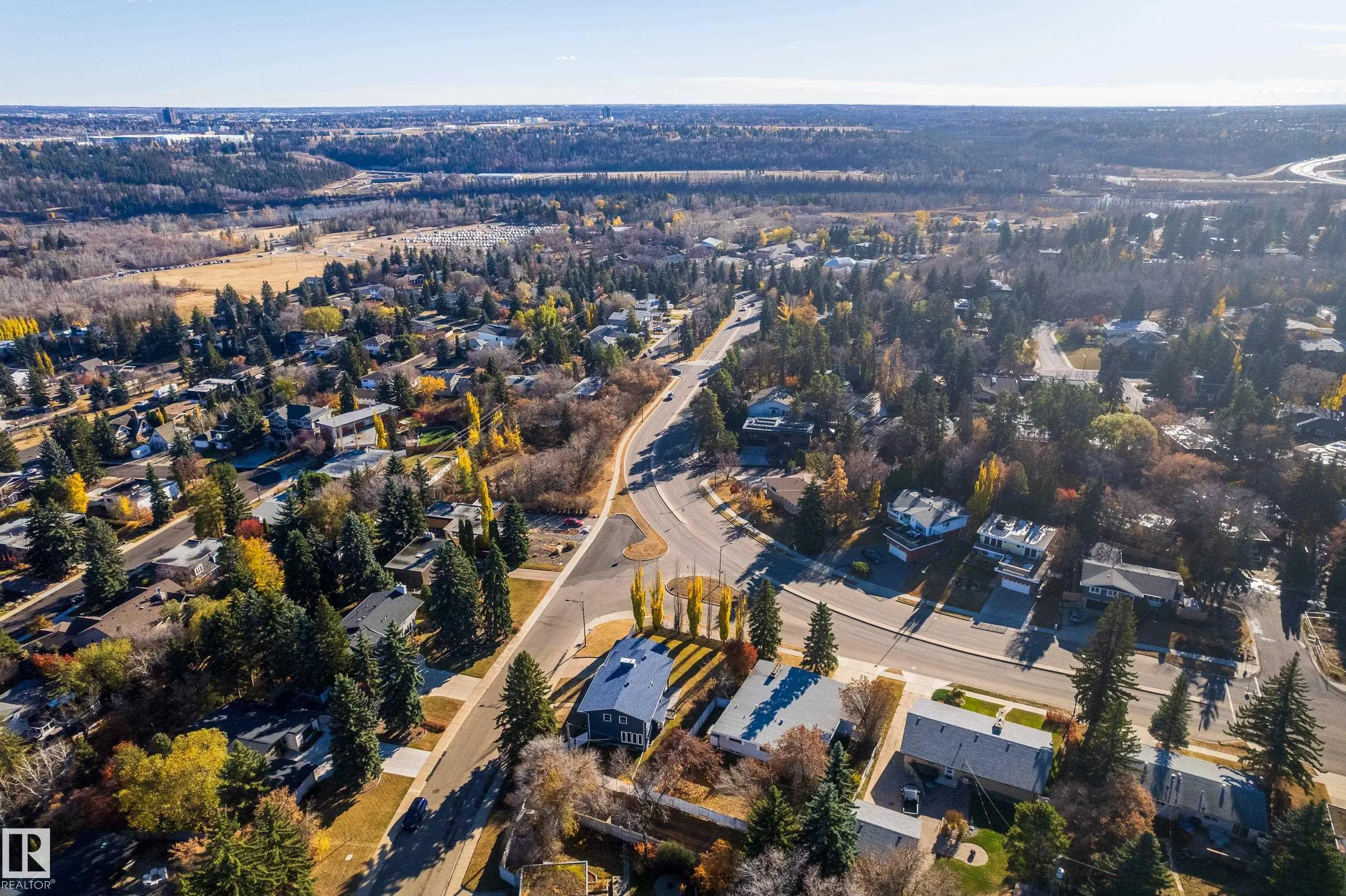 98 VALLEYVIEW Crescent