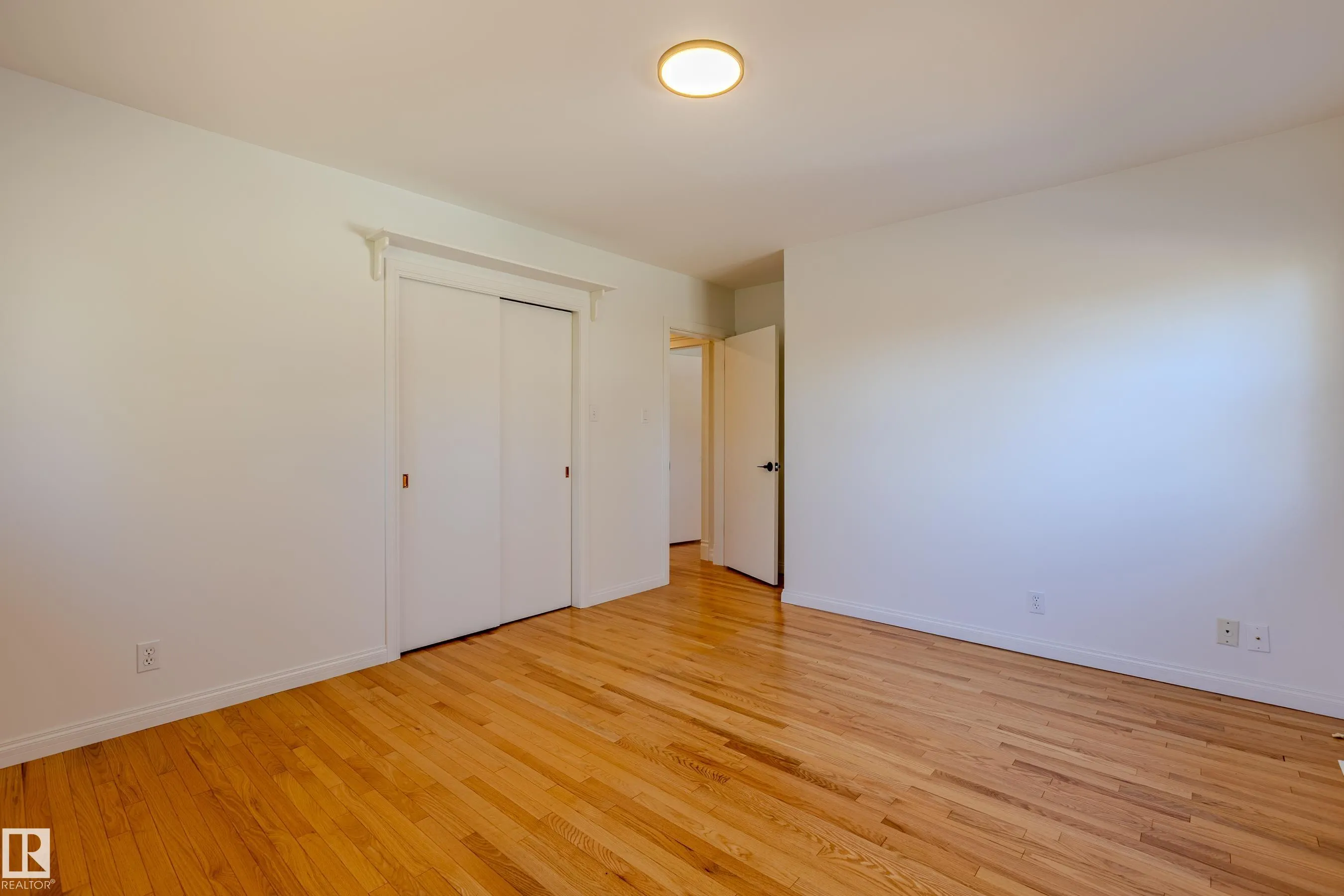 98 VALLEYVIEW Crescent