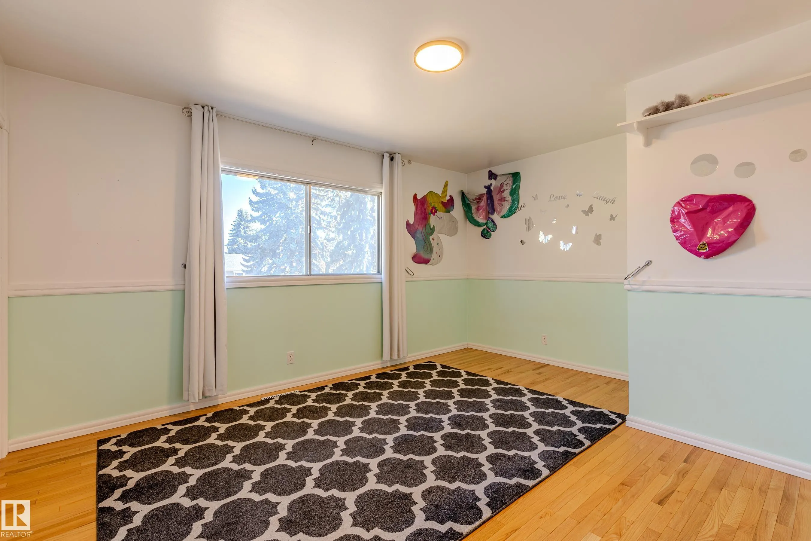 98 VALLEYVIEW Crescent