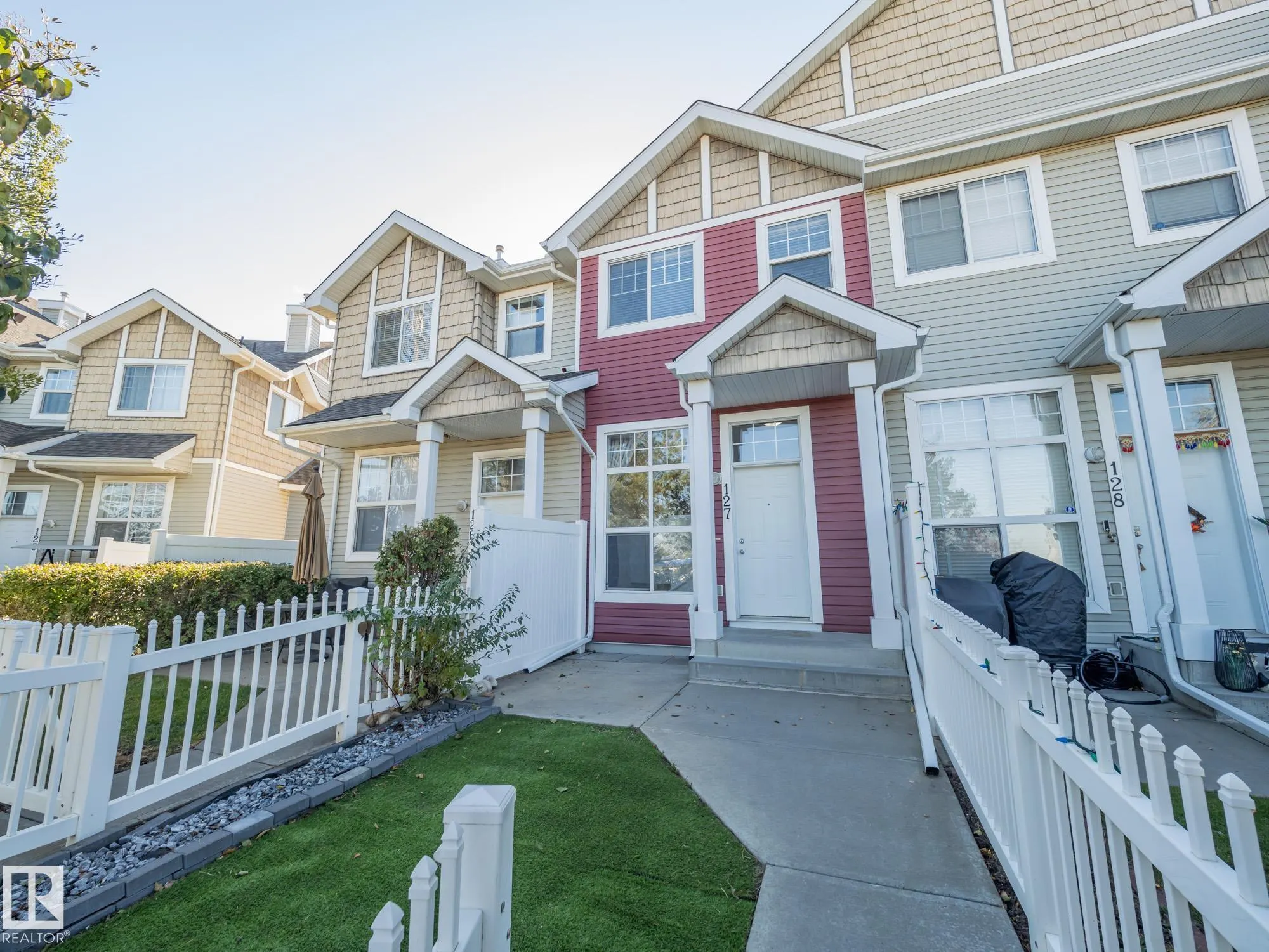 2051 TOWNE CENTRE Boulevard