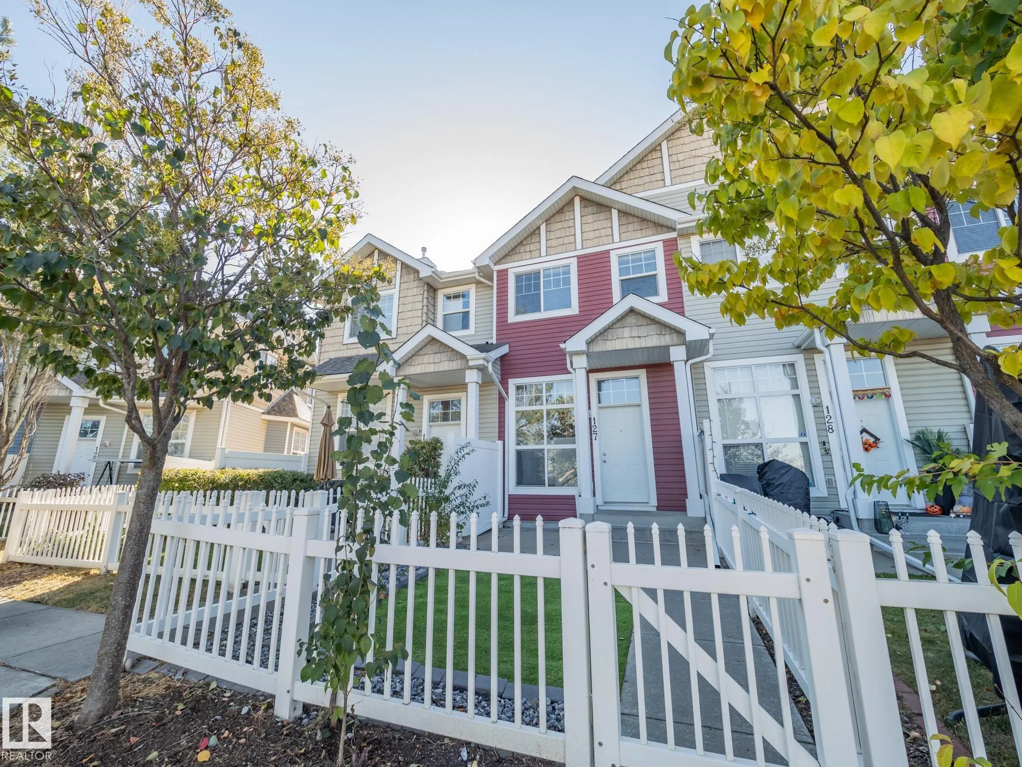 2051 TOWNE CENTRE Boulevard