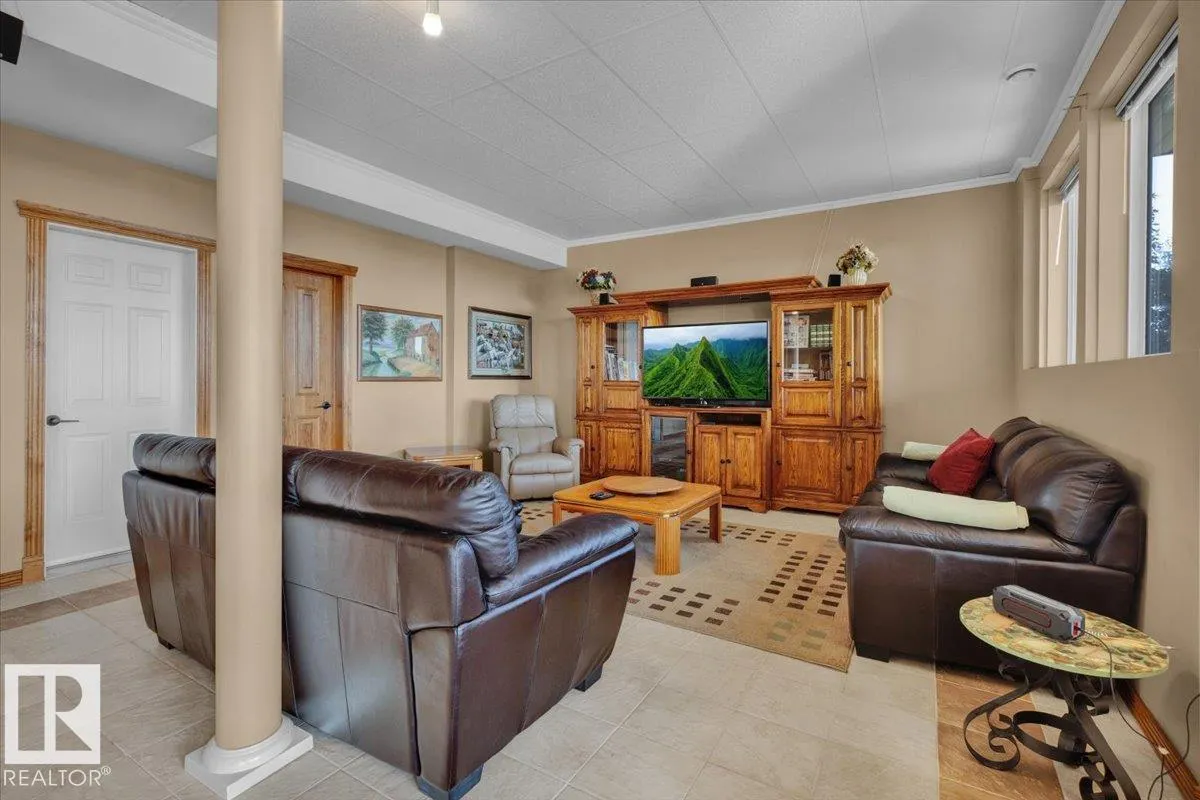 24703 MERIDIAN Street