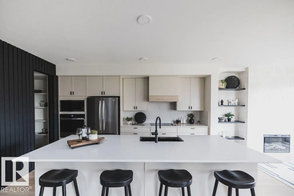 62 RIVERHILL Crescent