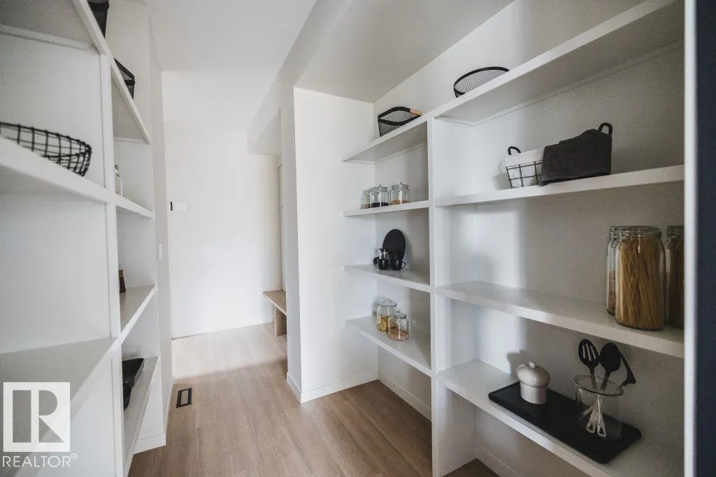 62 RIVERHILL Crescent