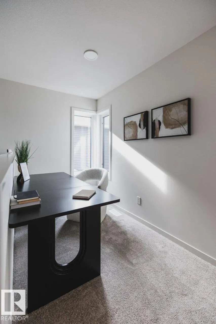 62 RIVERHILL Crescent