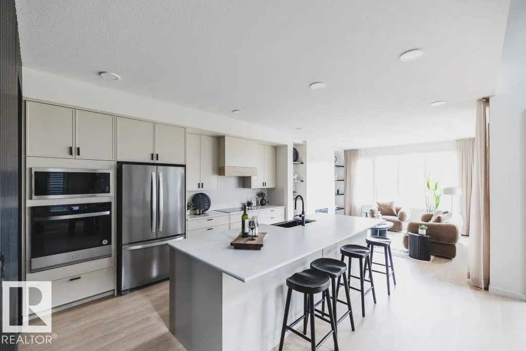 62 RIVERHILL Crescent