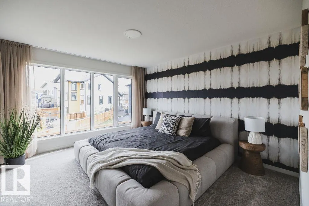 62 RIVERHILL Crescent